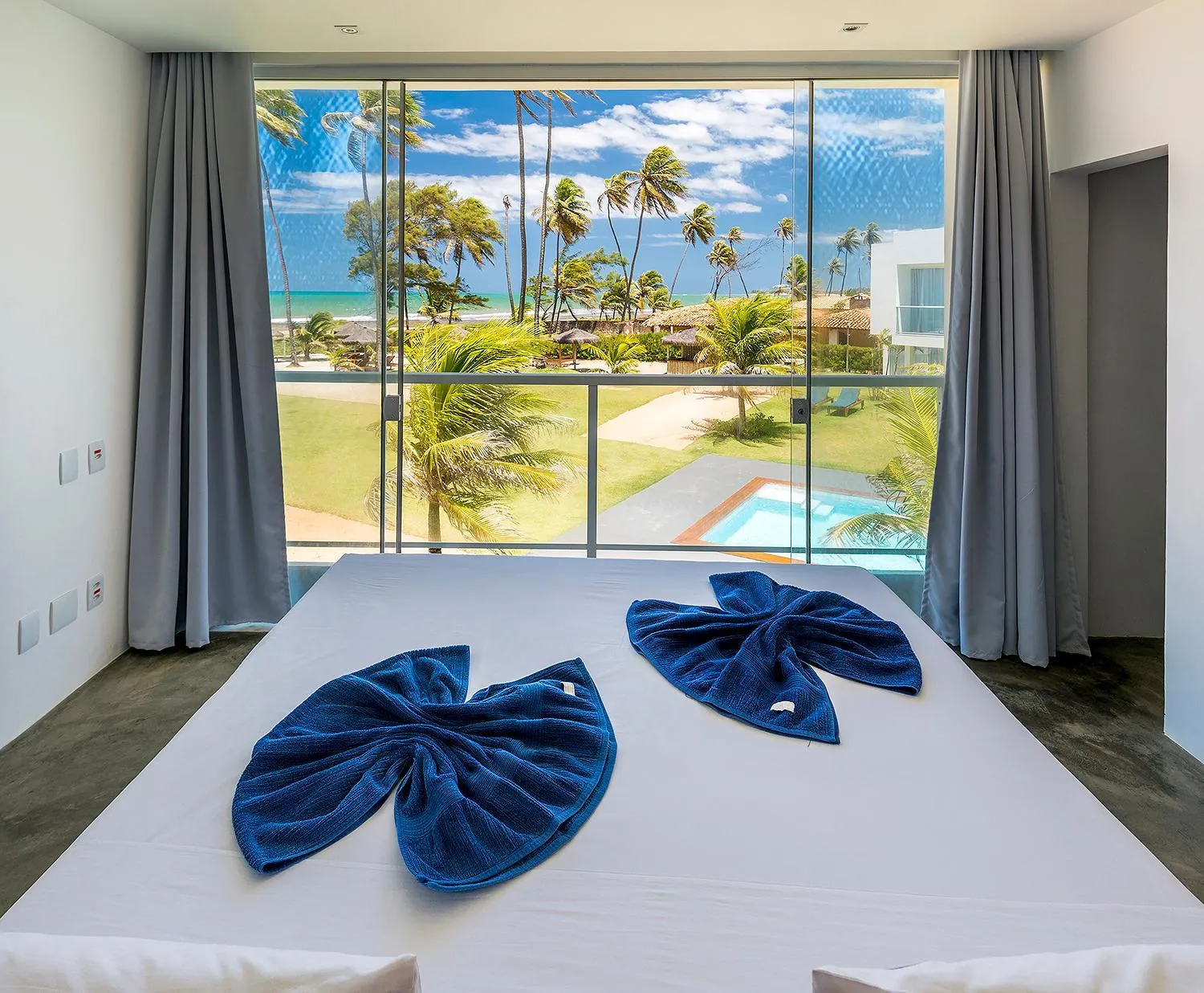 Garden view, Bed in B Blue Beachouses