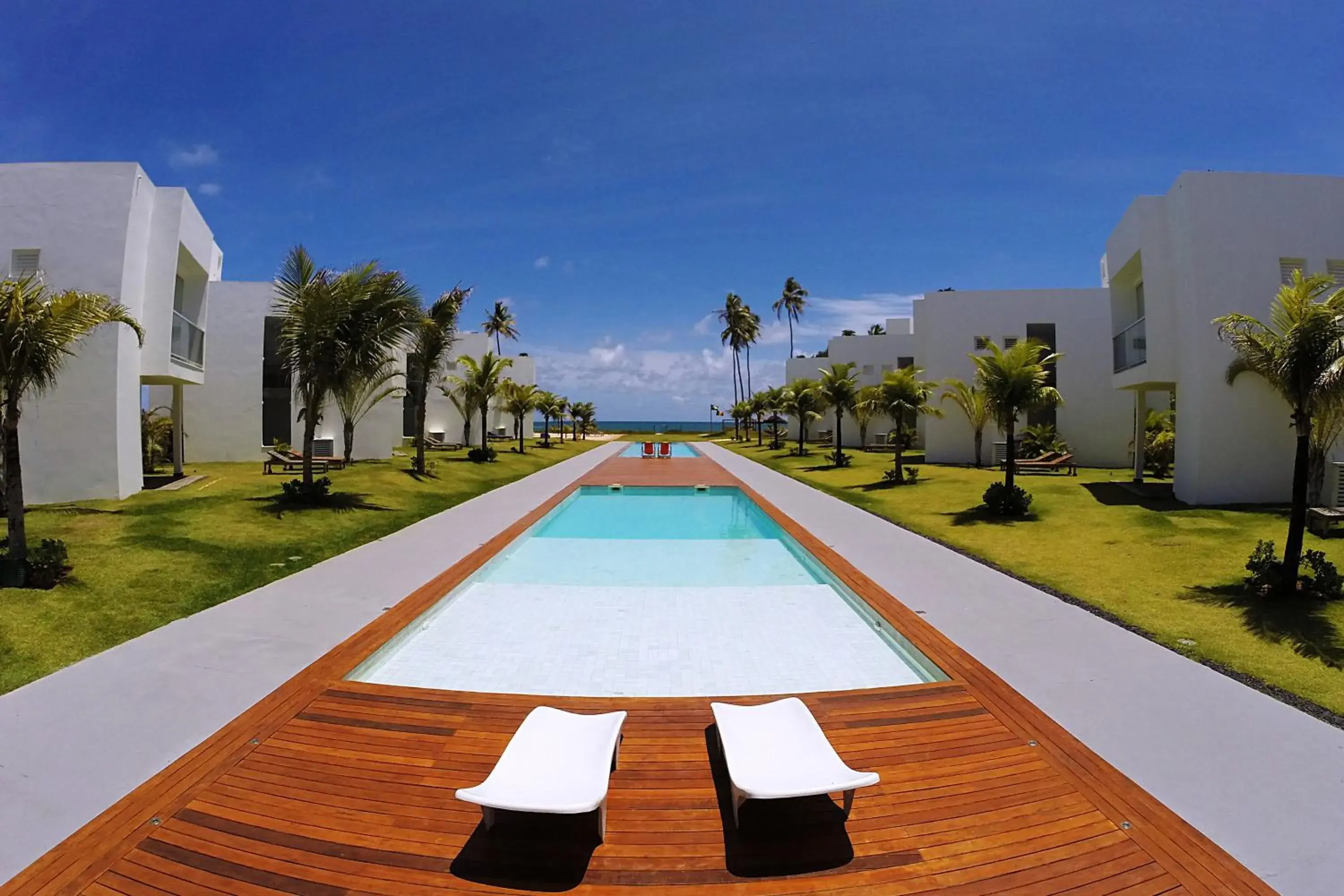 Swimming pool in B Blue Beachouses Swimming pool in B Blue Beachouses