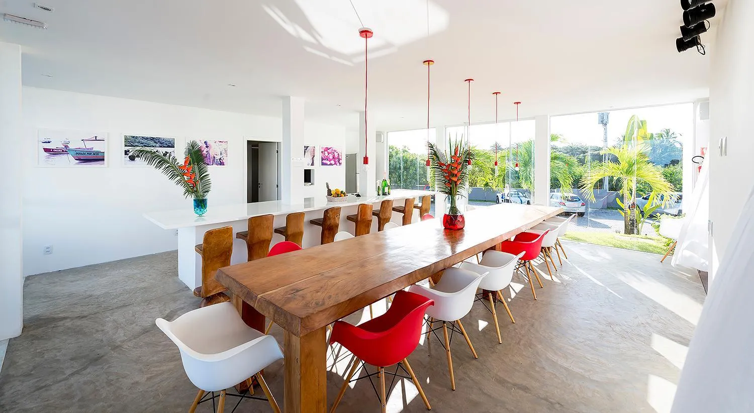 Restaurant/places to eat in B Blue Beachouses