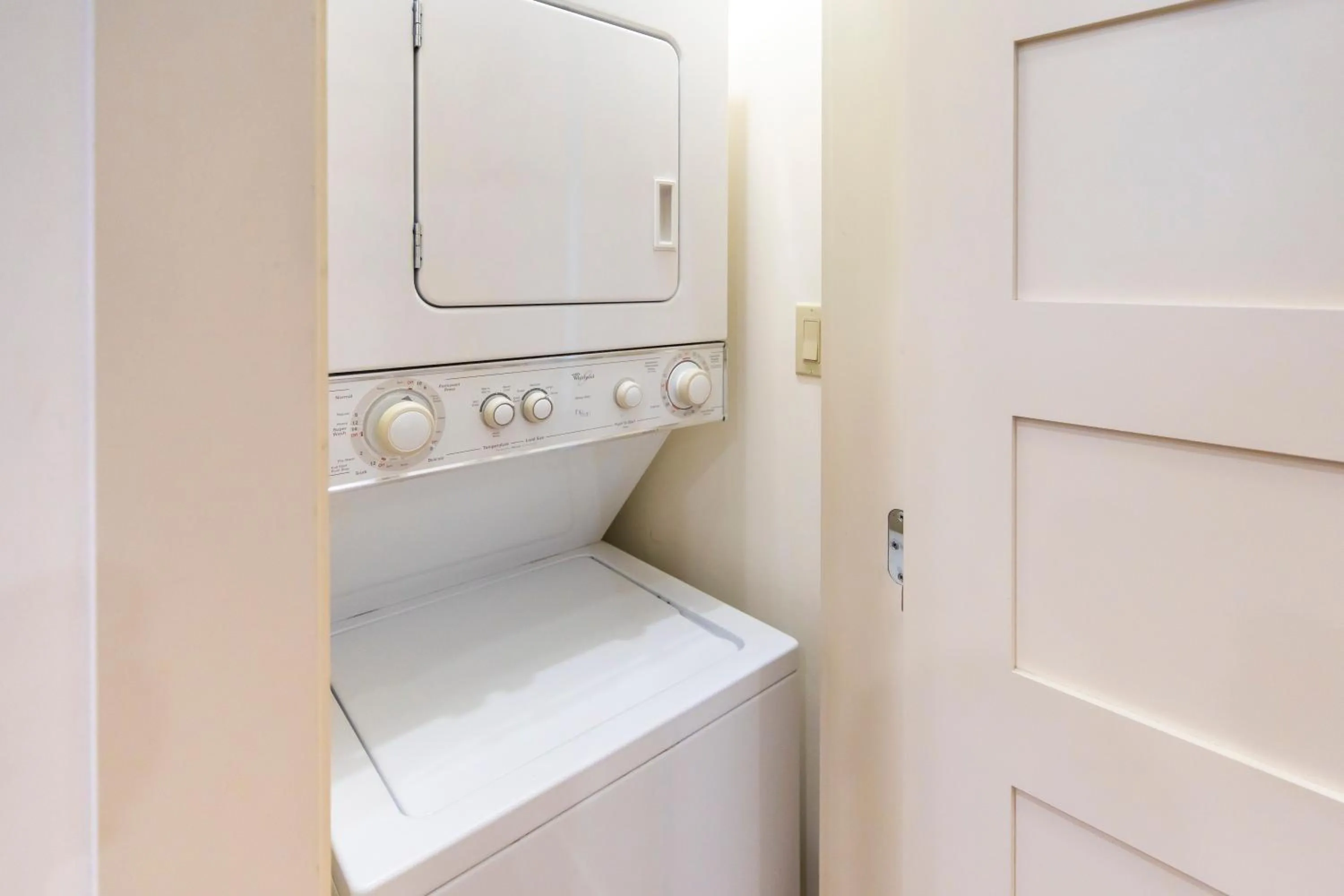 washing machine in Hibiscus Coffee & Guesthouse