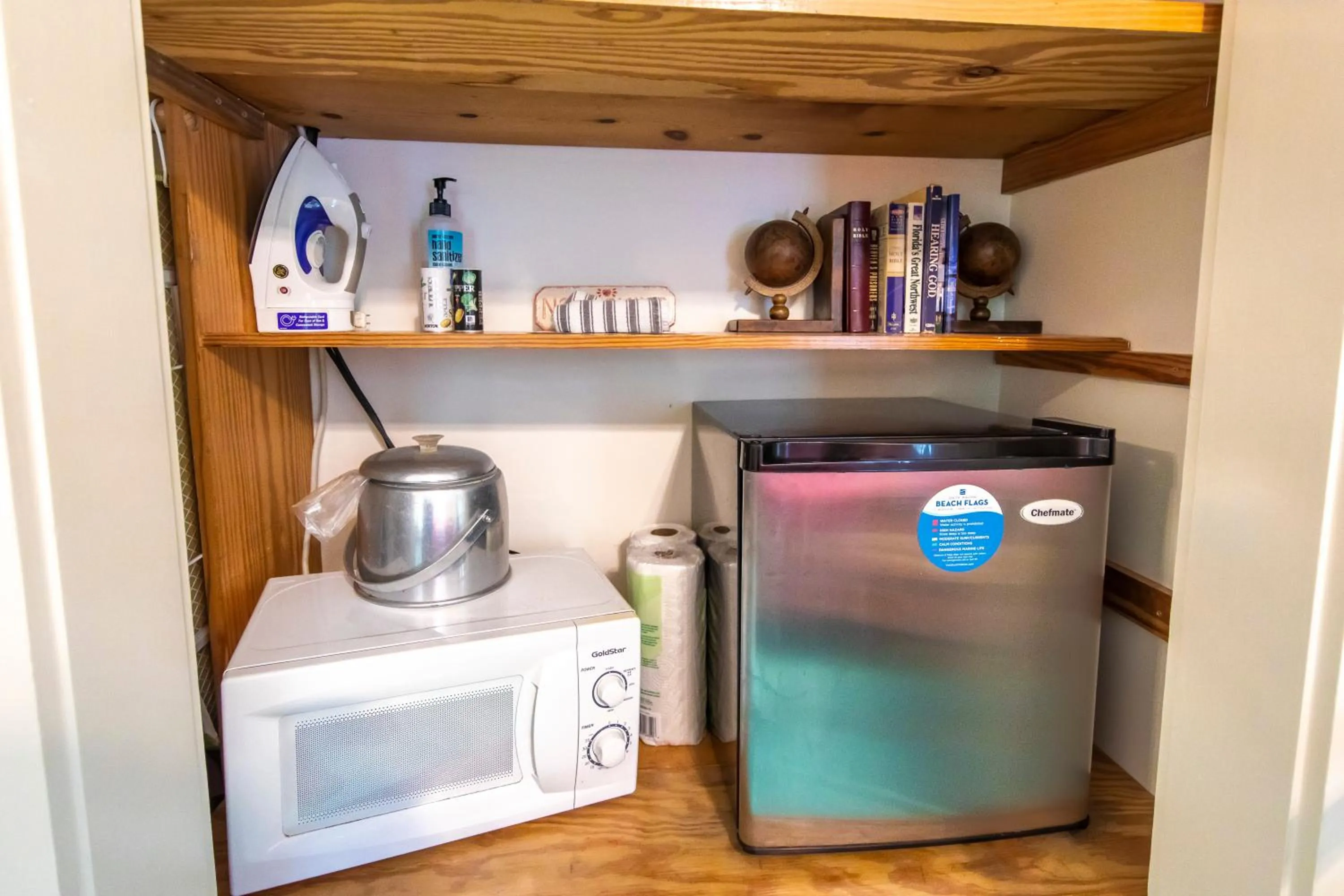 Coffee/tea facilities in Hibiscus Coffee & Guesthouse