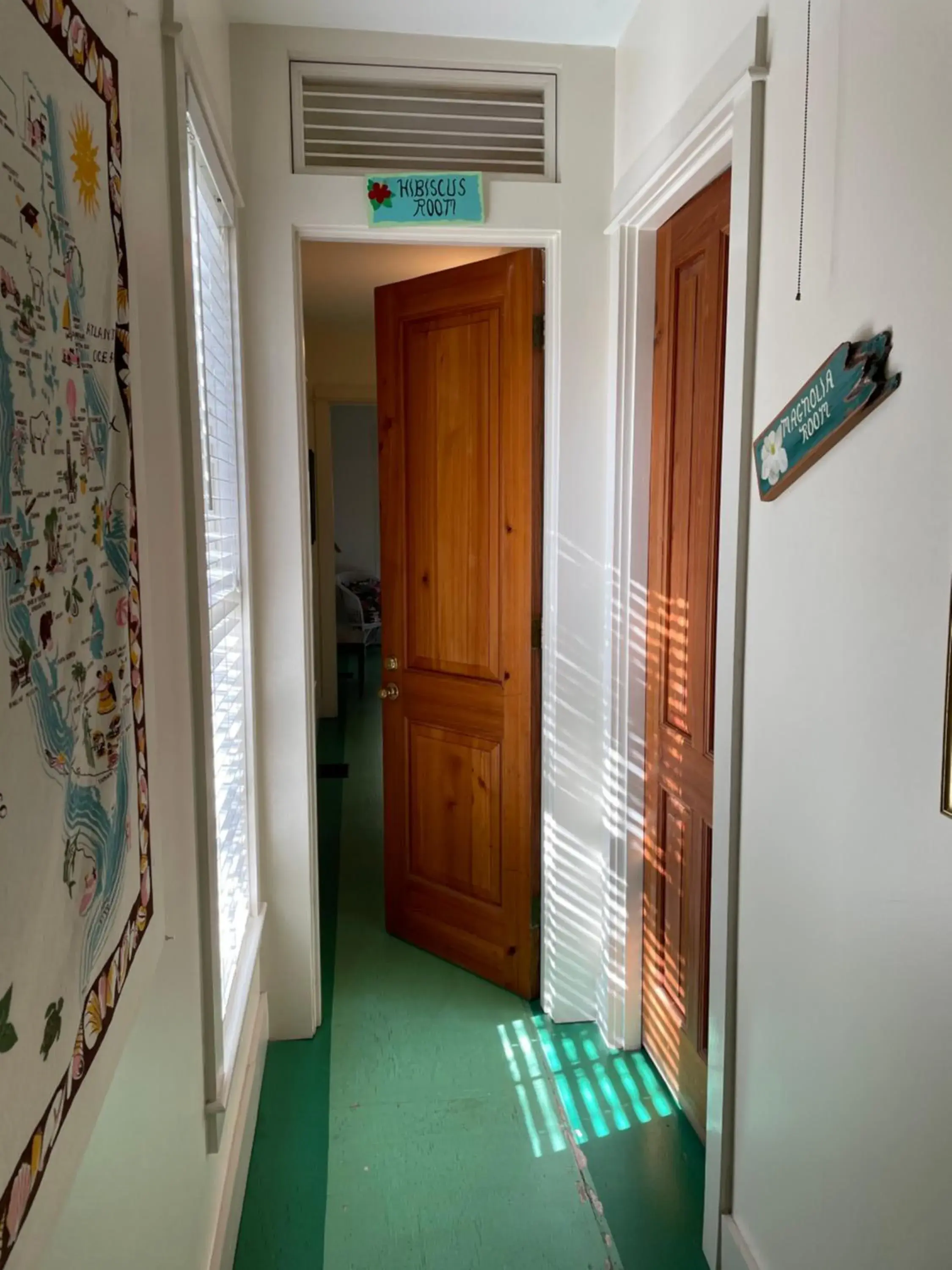 Facade/entrance in Hibiscus Coffee & Guesthouse Facade/entrance in Hibiscus Coffee & Guesthouse