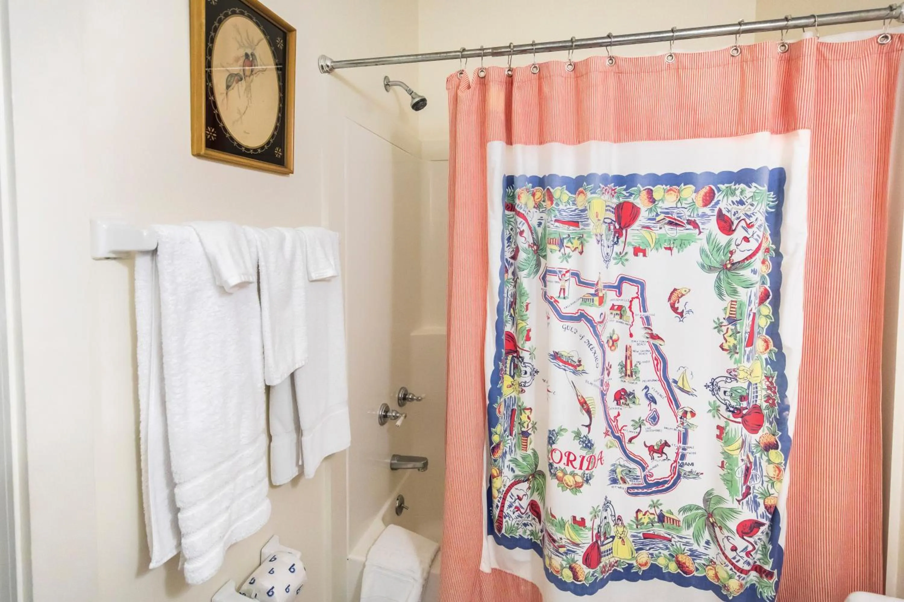 Bathroom in Hibiscus Coffee & Guesthouse