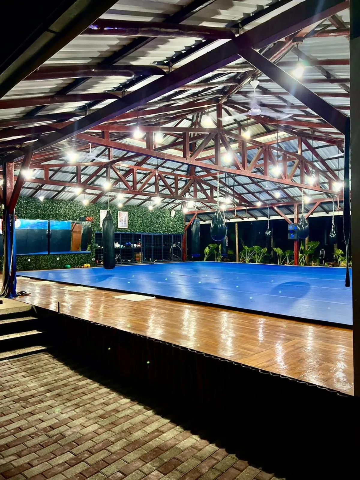 Fitness centre/facilities in Jungles Edge Hotel, Jiu Jitsu, Muay Thai Retreat Center