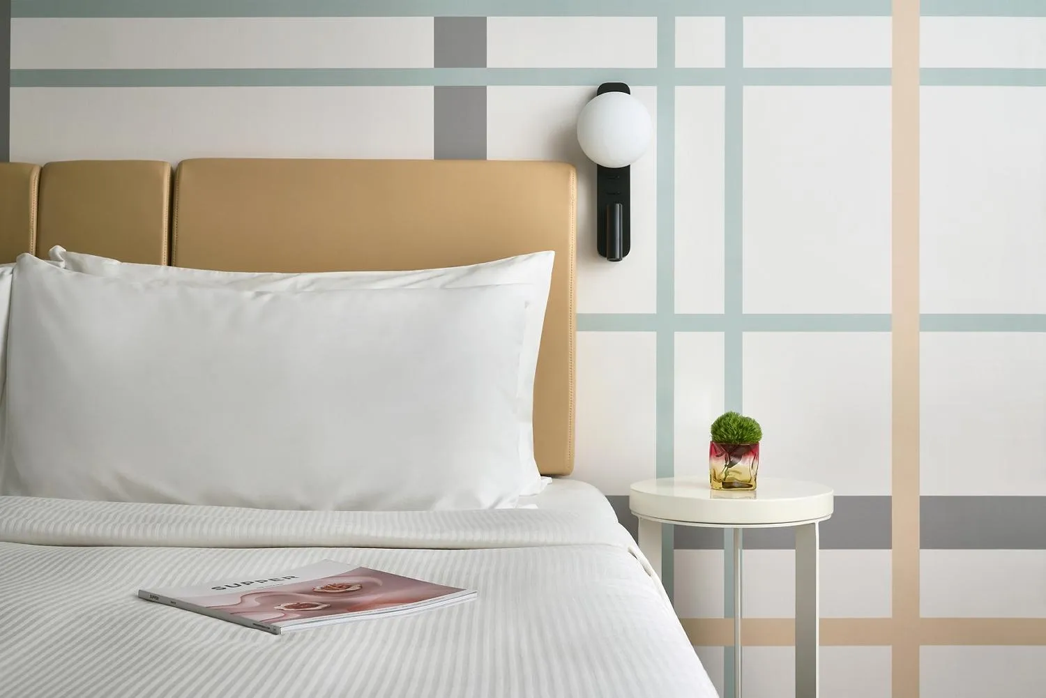 Bed in Ying'nFlo, Wesley Admiralty, Hong Kong