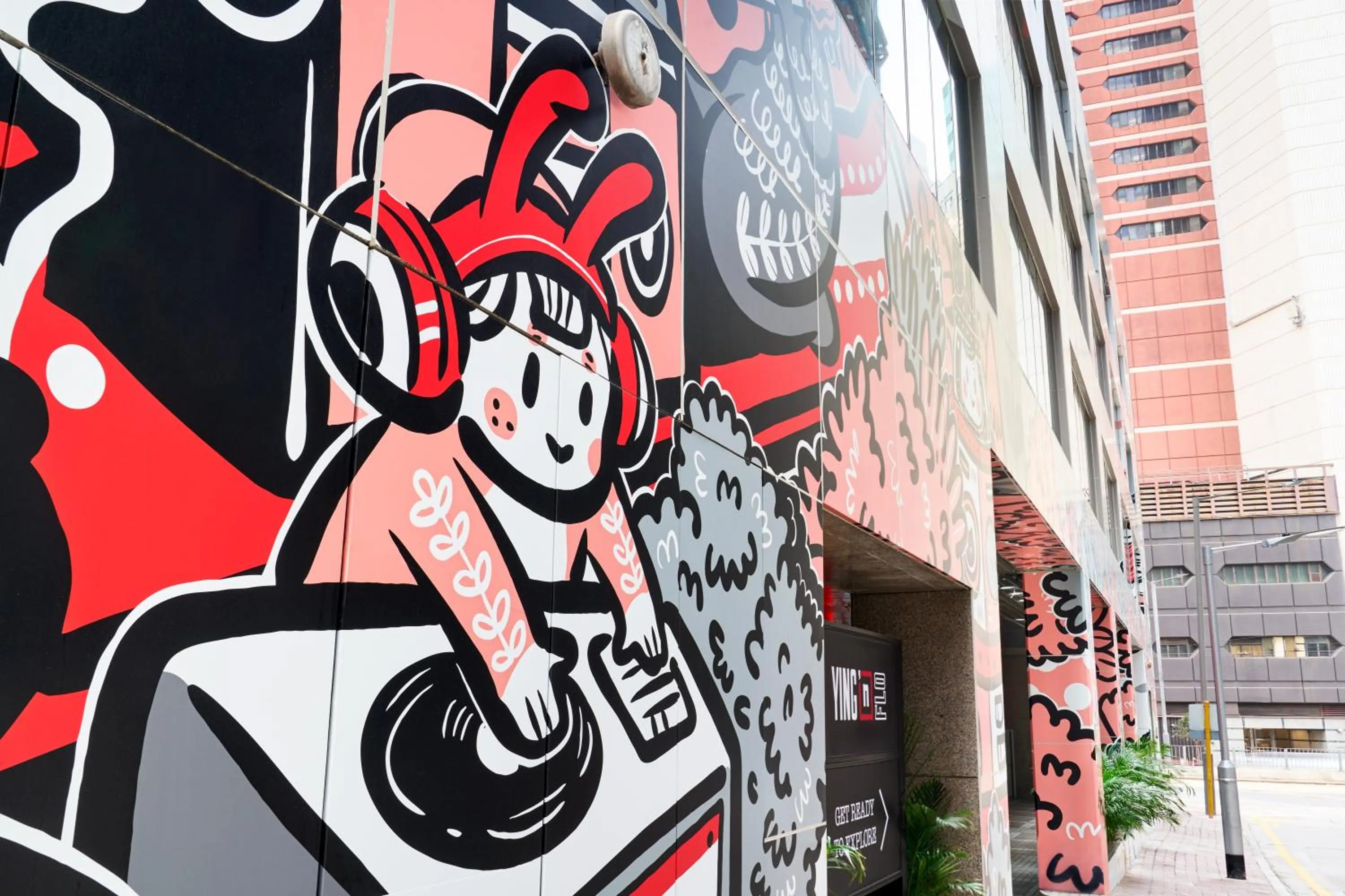 Property building in Ying'nFlo, Wesley Admiralty, Hong Kong