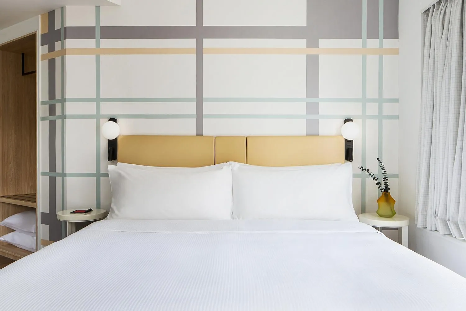 Bed in Ying'nFlo, Wesley Admiralty, Hong Kong