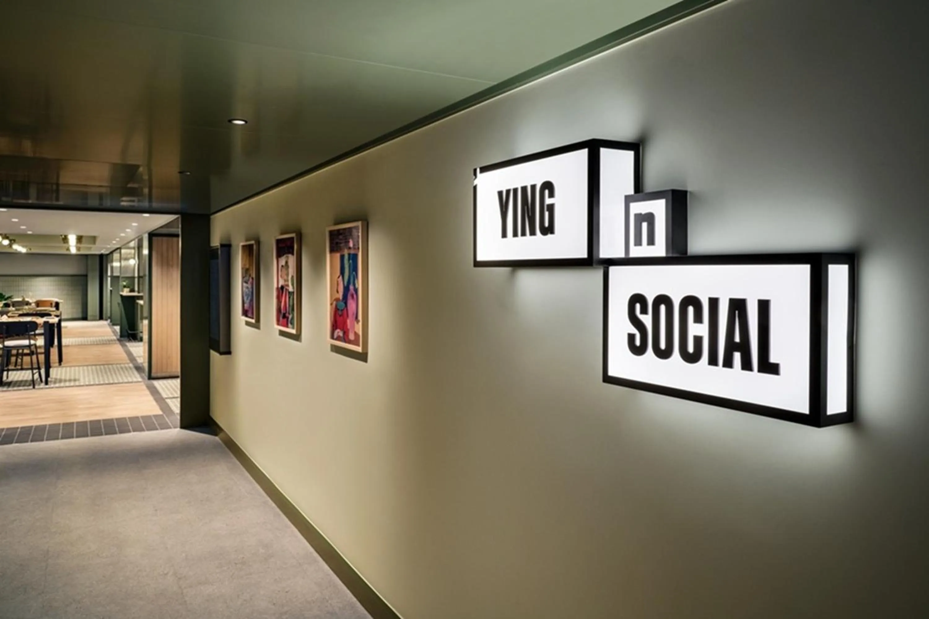 Logo/Certificate/Sign in Ying'nFlo, Wesley Admiralty, Hong Kong