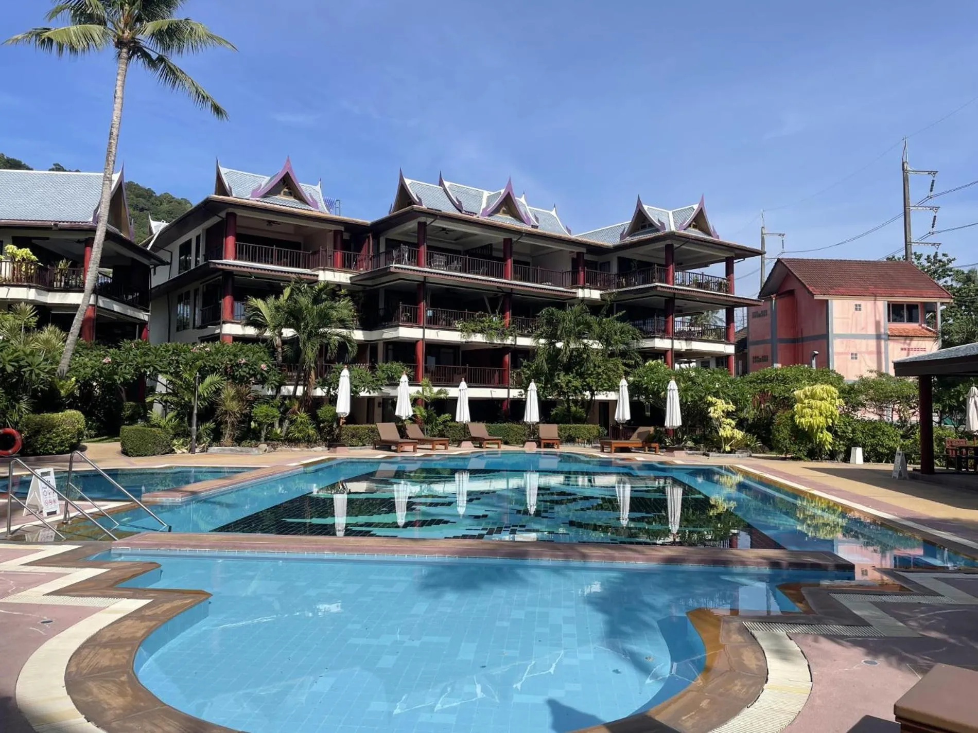Peaceful retreat at Kalim Bay - pool bar garden