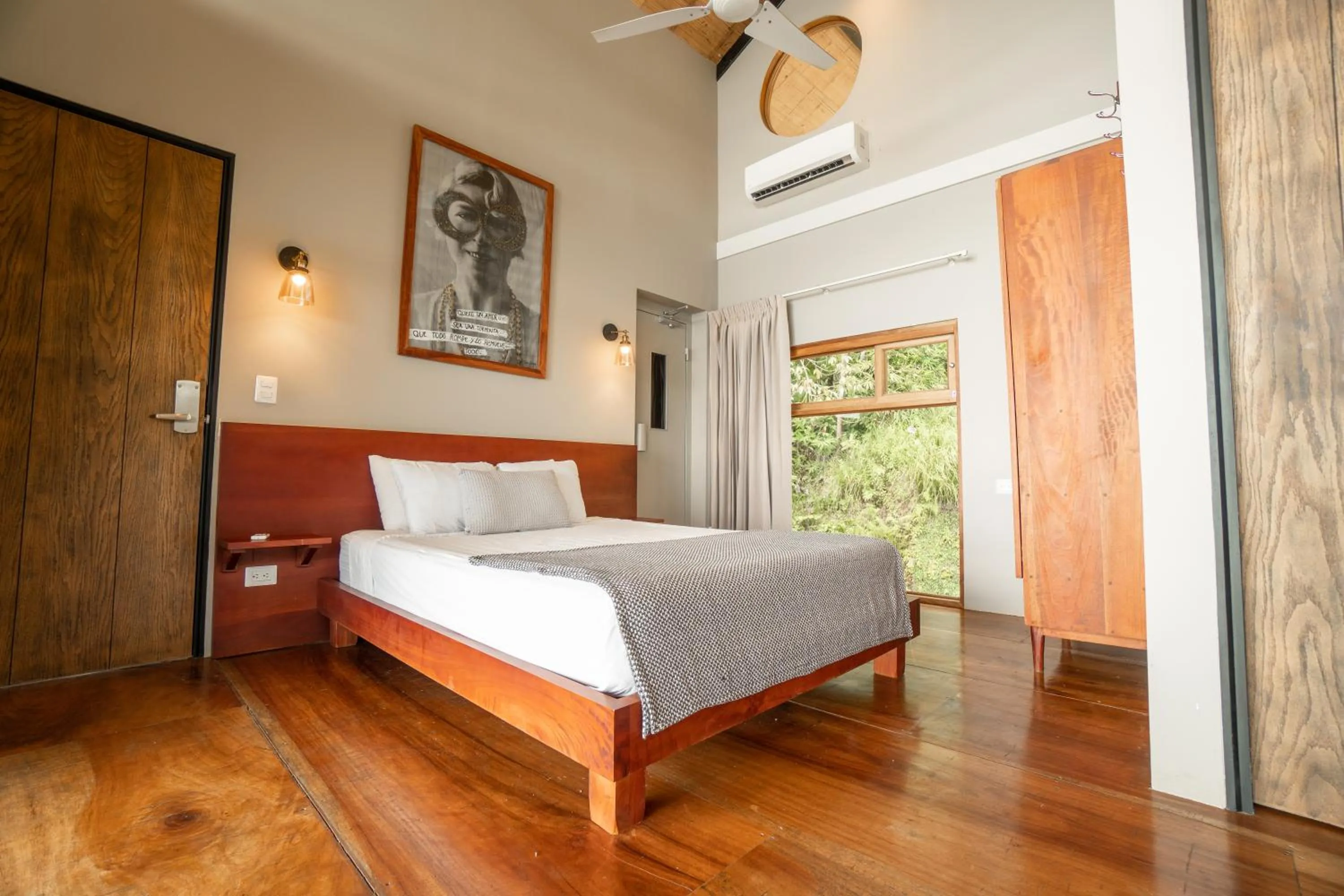 Bed in Outsite Santa Teresa Maramar