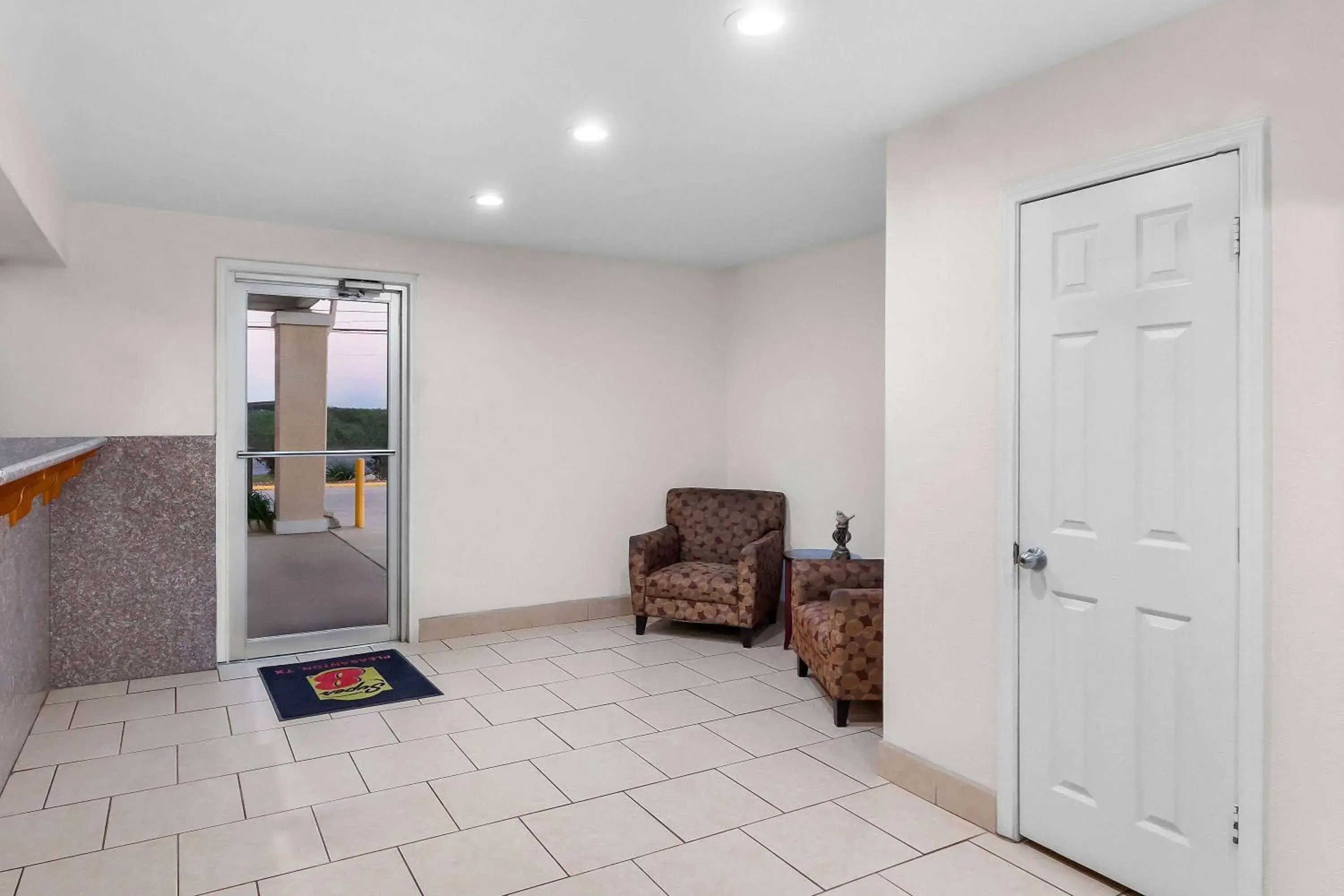 Lobby or reception in Super 8 by Wyndham Pleasanton Lobby or reception in Super 8 by Wyndham Pleasanton