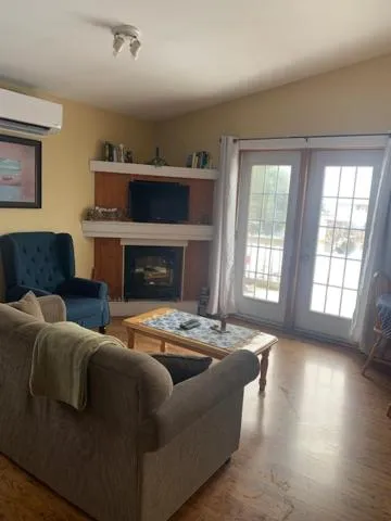 Living room in Whispering Waves Cottages