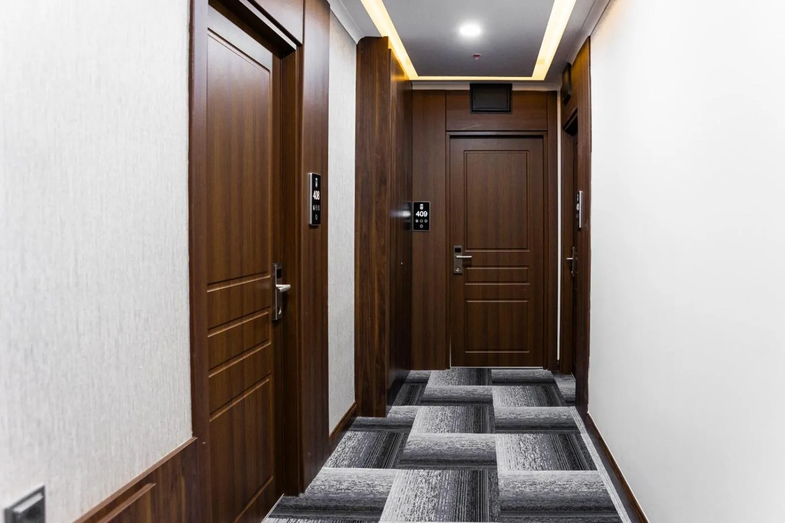 Floor plan in Mays Royal Hotel