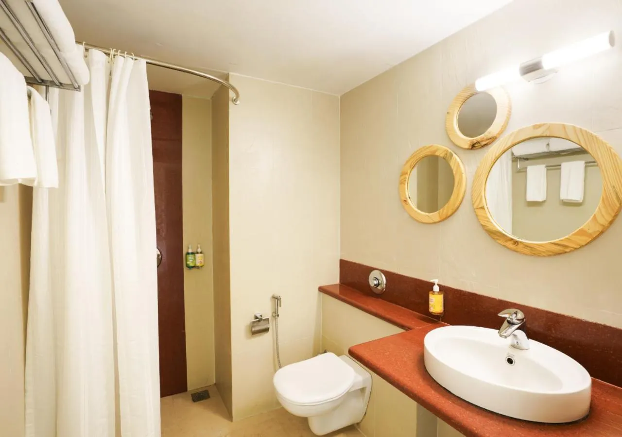 Bathroom in Bloom Boutique l Baga