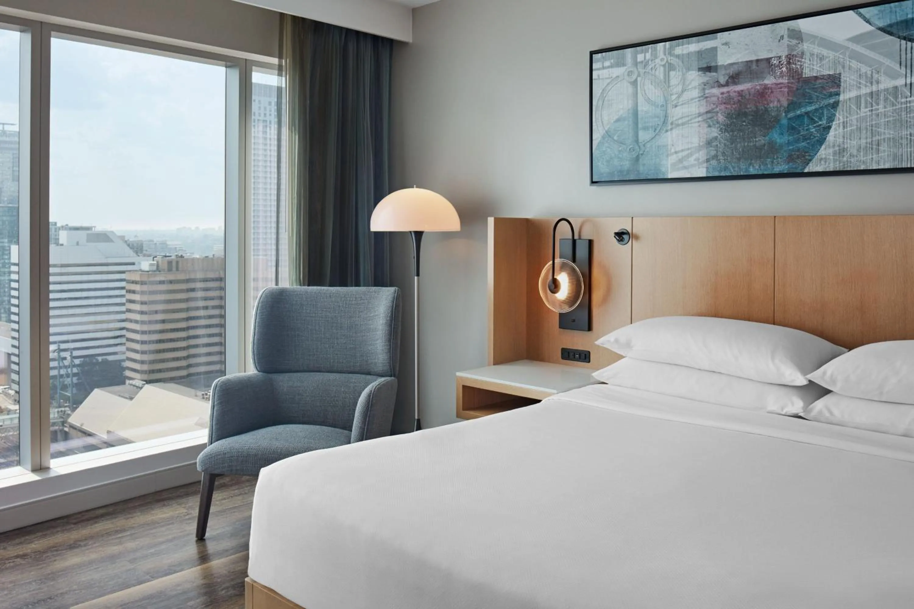 Bedroom, Bed in Delta Hotels by Marriott Toronto