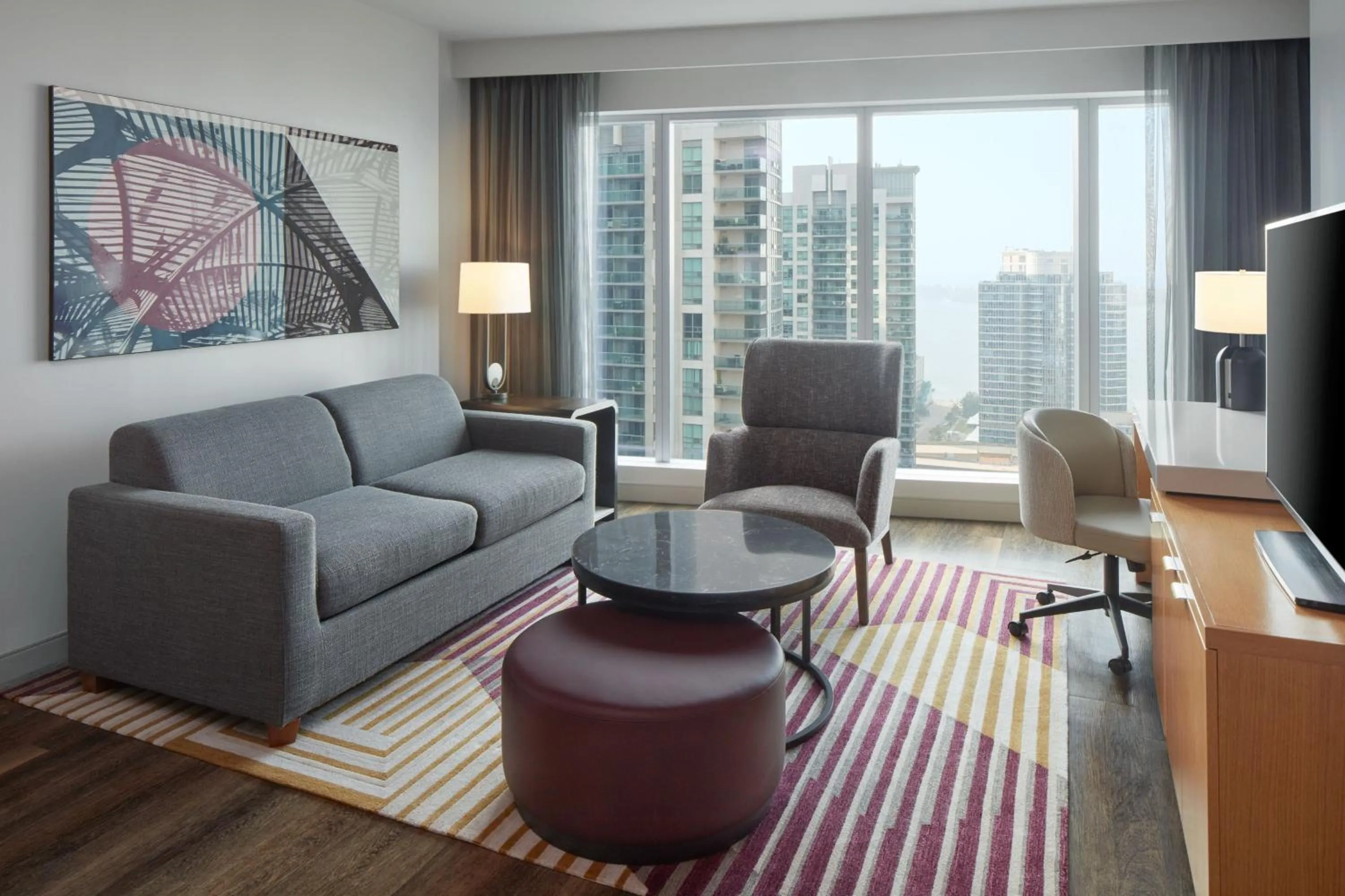Living room in Delta Hotels by Marriott Toronto