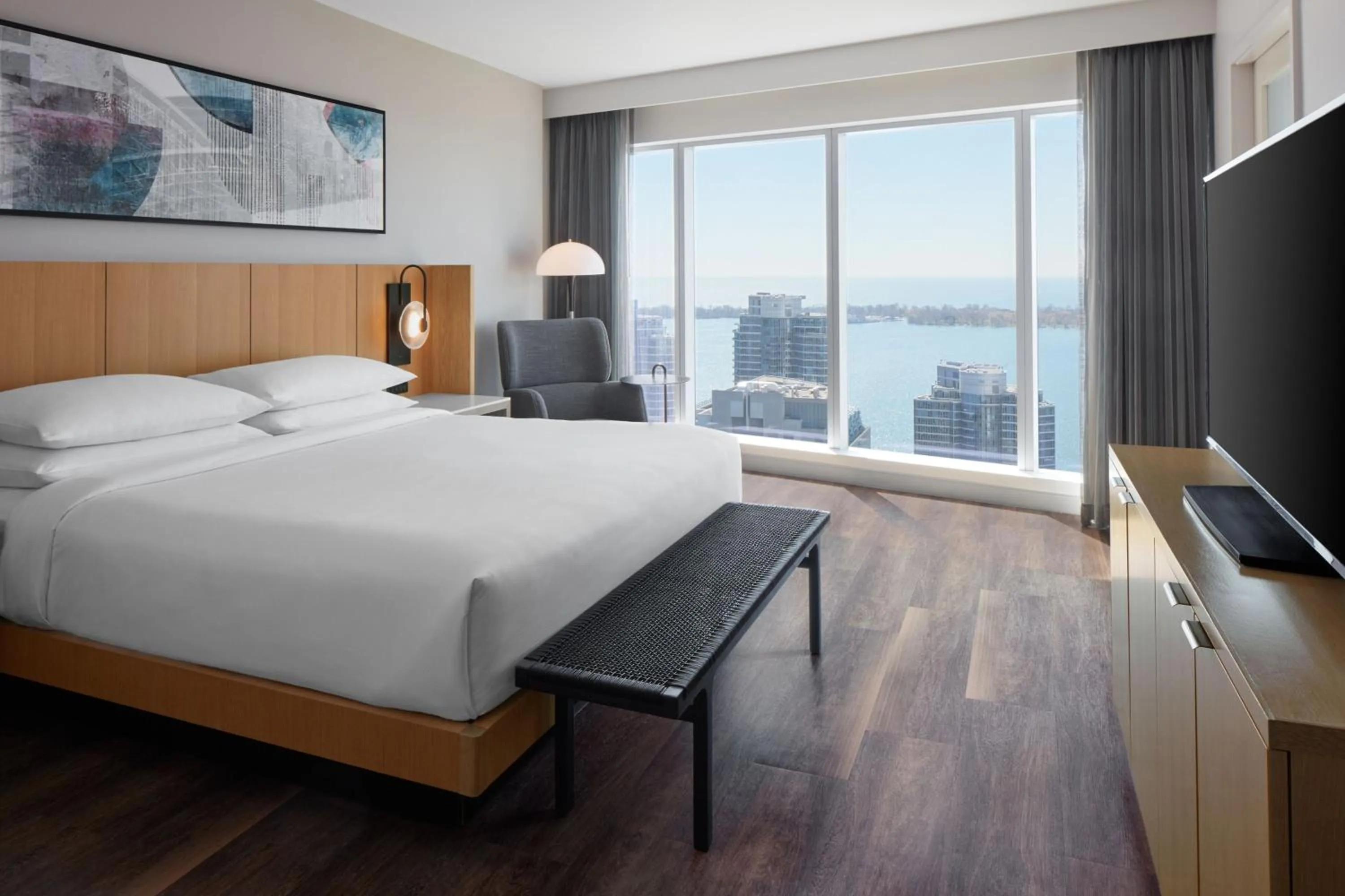 Photo of the whole room, Bed in Delta Hotels by Marriott Toronto