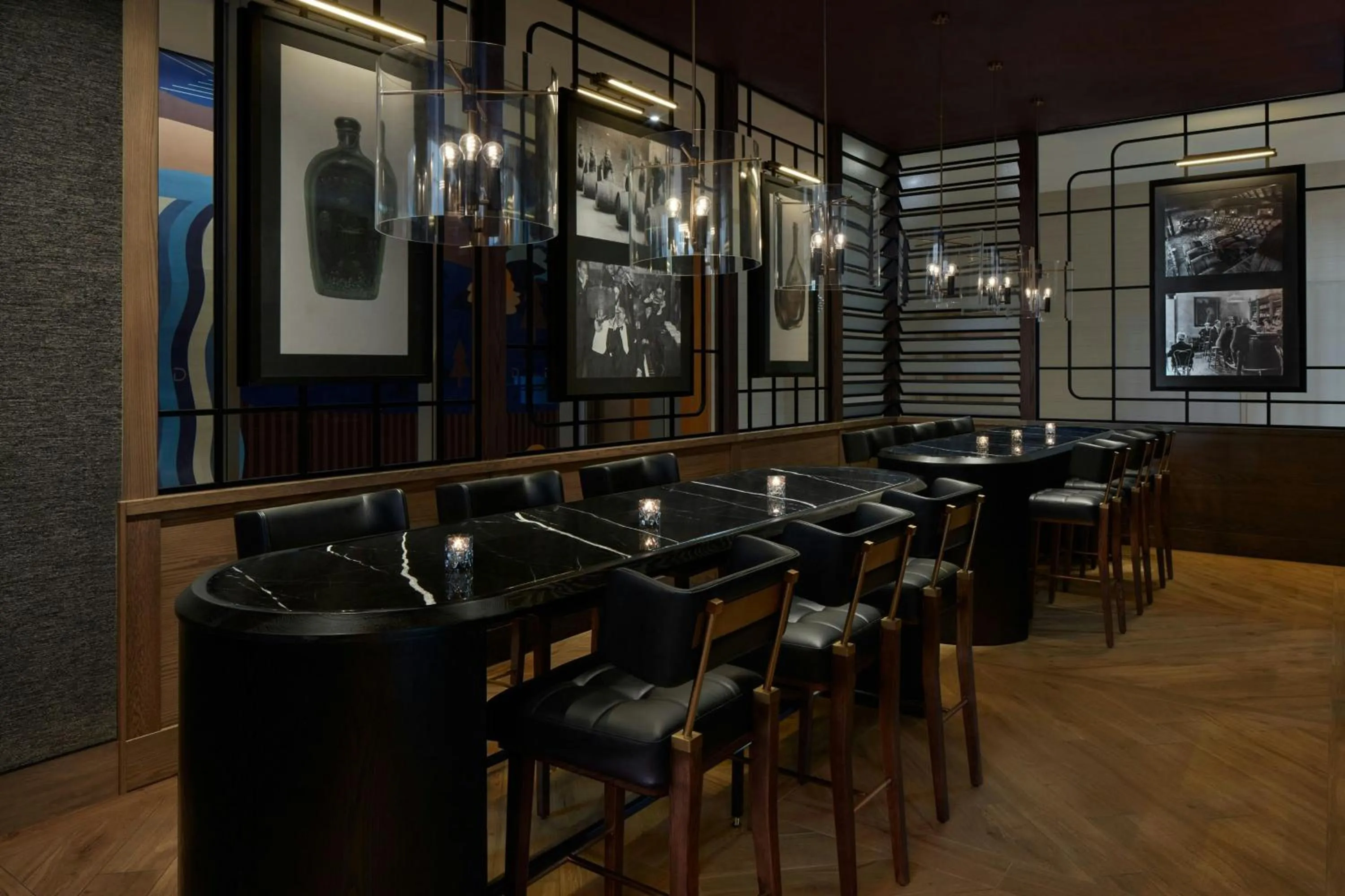 Lounge or bar in Delta Hotels by Marriott Toronto