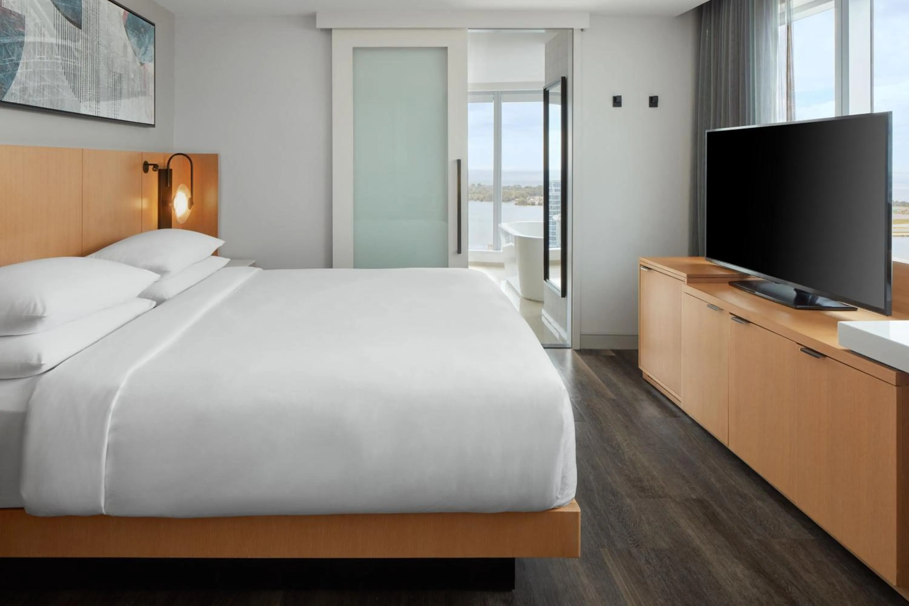 Photo of the whole room, Bed in Delta Hotels by Marriott Toronto