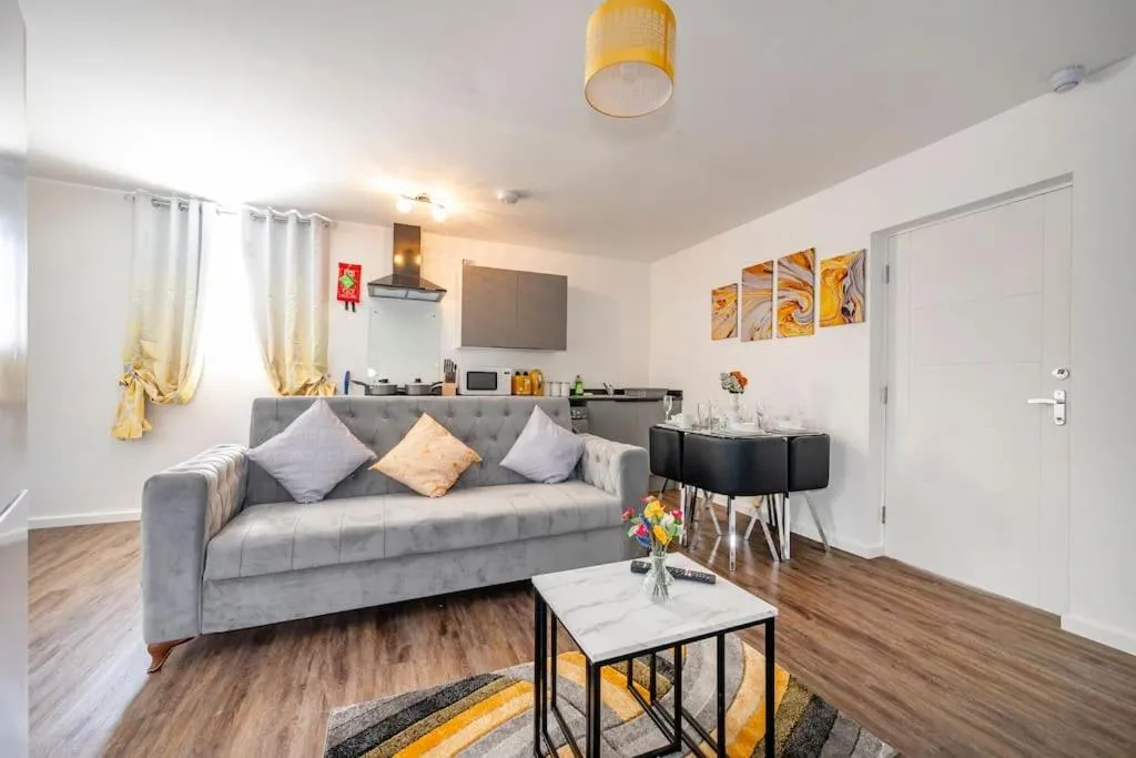 *F2BR* for your most relaxed & Cosy stay + Free Parking & WiFi