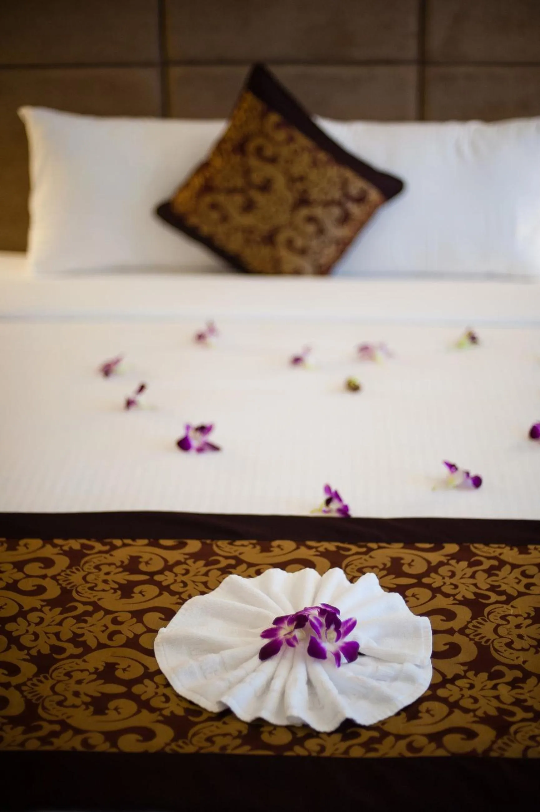 Bed in Muong Thanh Holiday Quang Binh Hotel