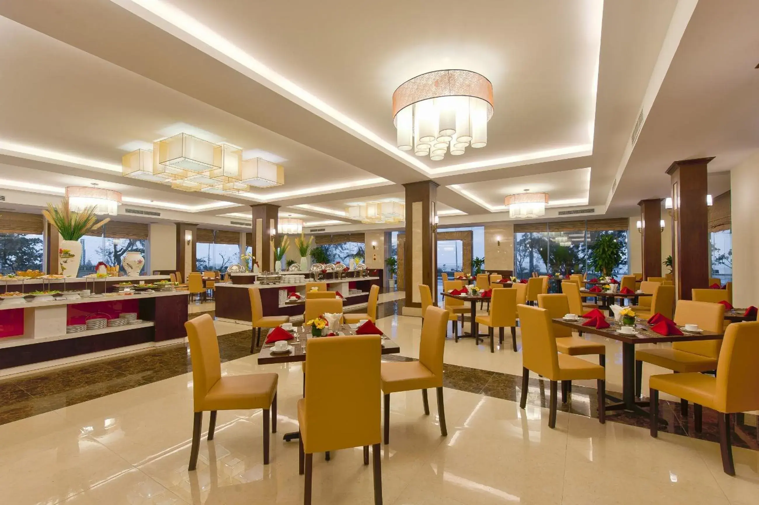Restaurant/places to eat in Muong Thanh Holiday Quang Binh Hotel Restaurant/places to eat in Muong Thanh Holiday Quang Binh Hotel