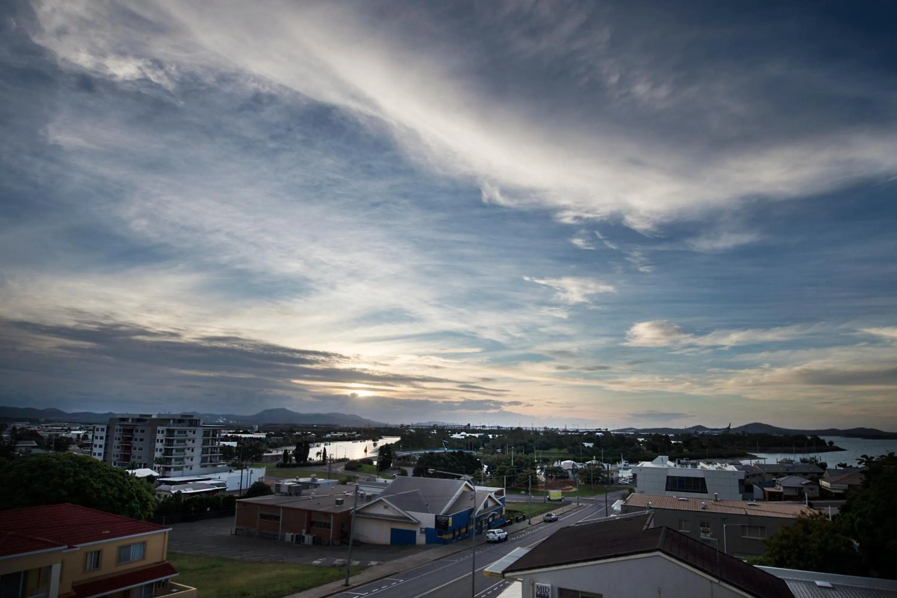 Sunset in Curtis Central Apartments Official