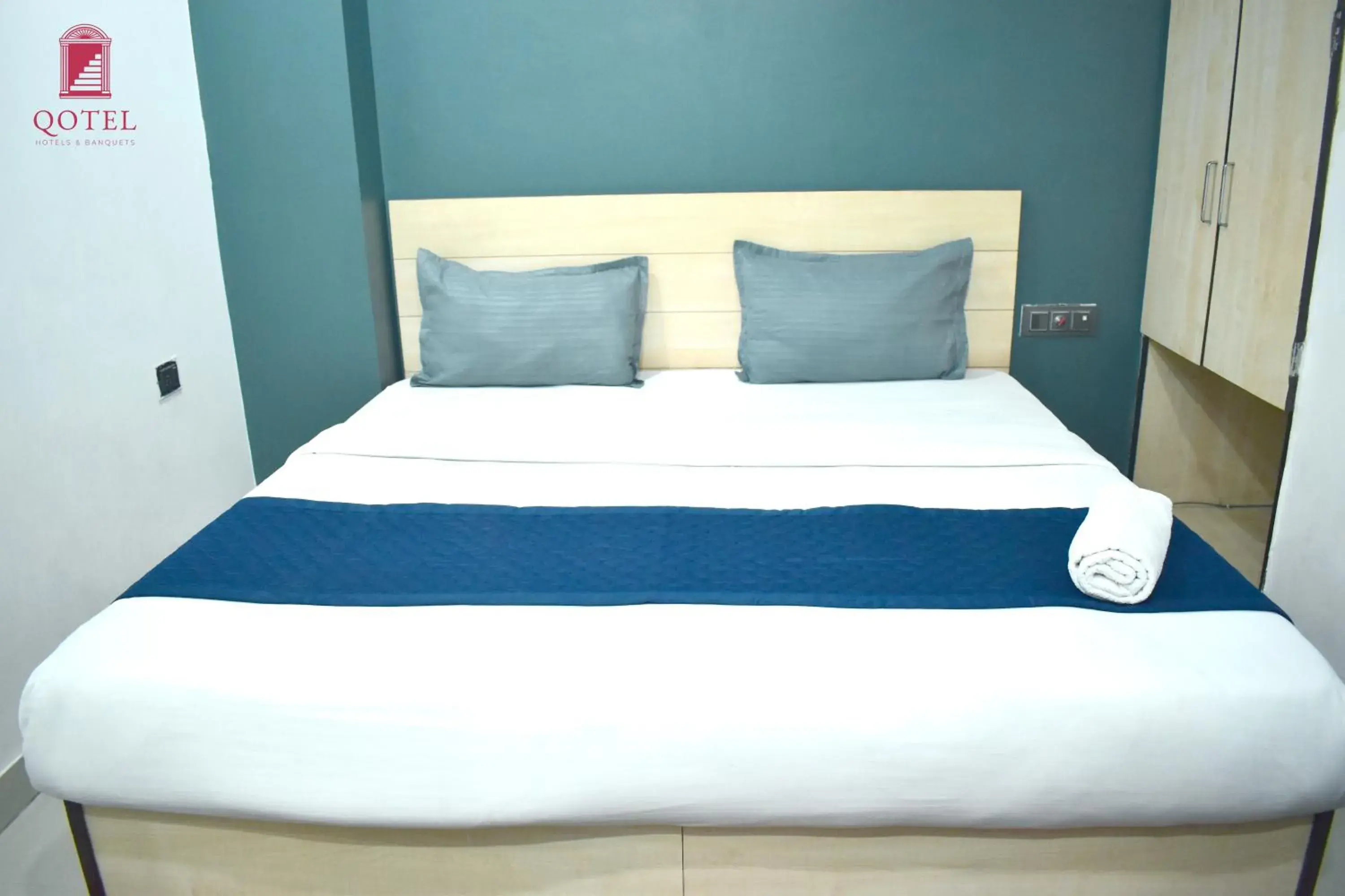 Bed in Qotel Hotel Rama Rohini Sector-24 Couple Friendly Bed in Qotel Hotel Rama Rohini Sector-24 Couple Friendly