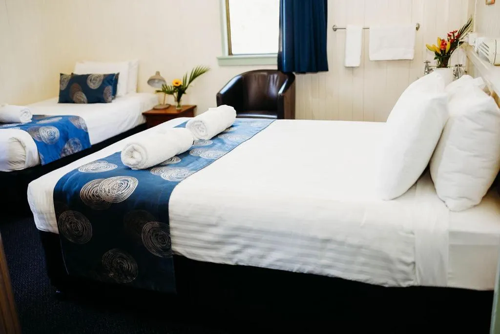Bed in Maleny Hotel