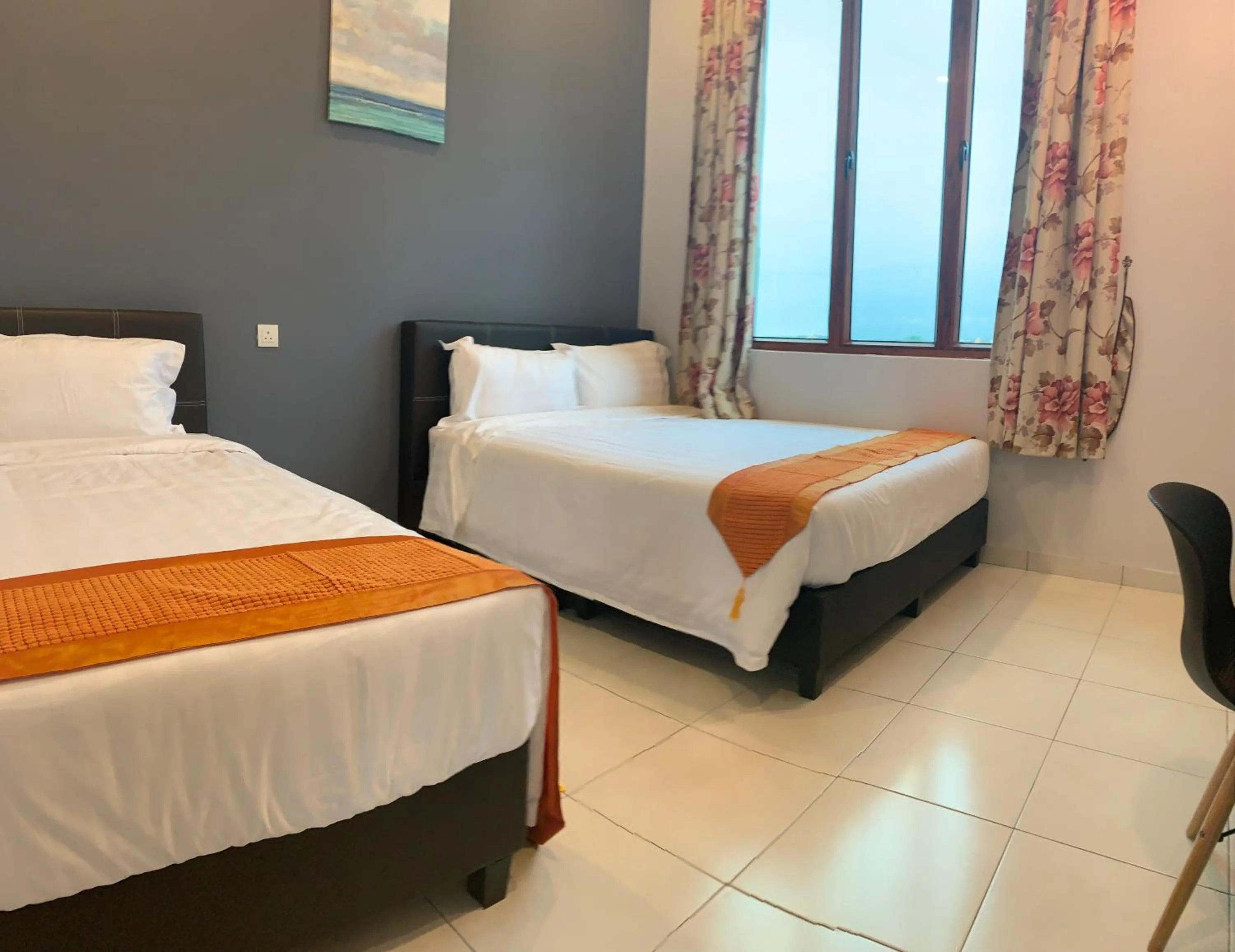 White House Homestay