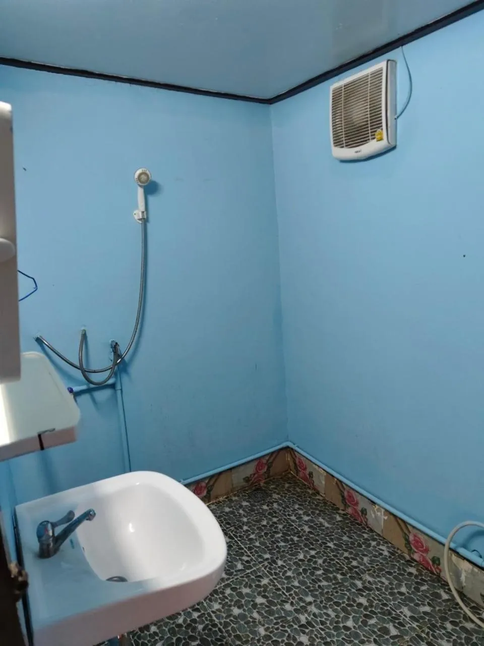 Toilet in Inthanon Lao-Ju House