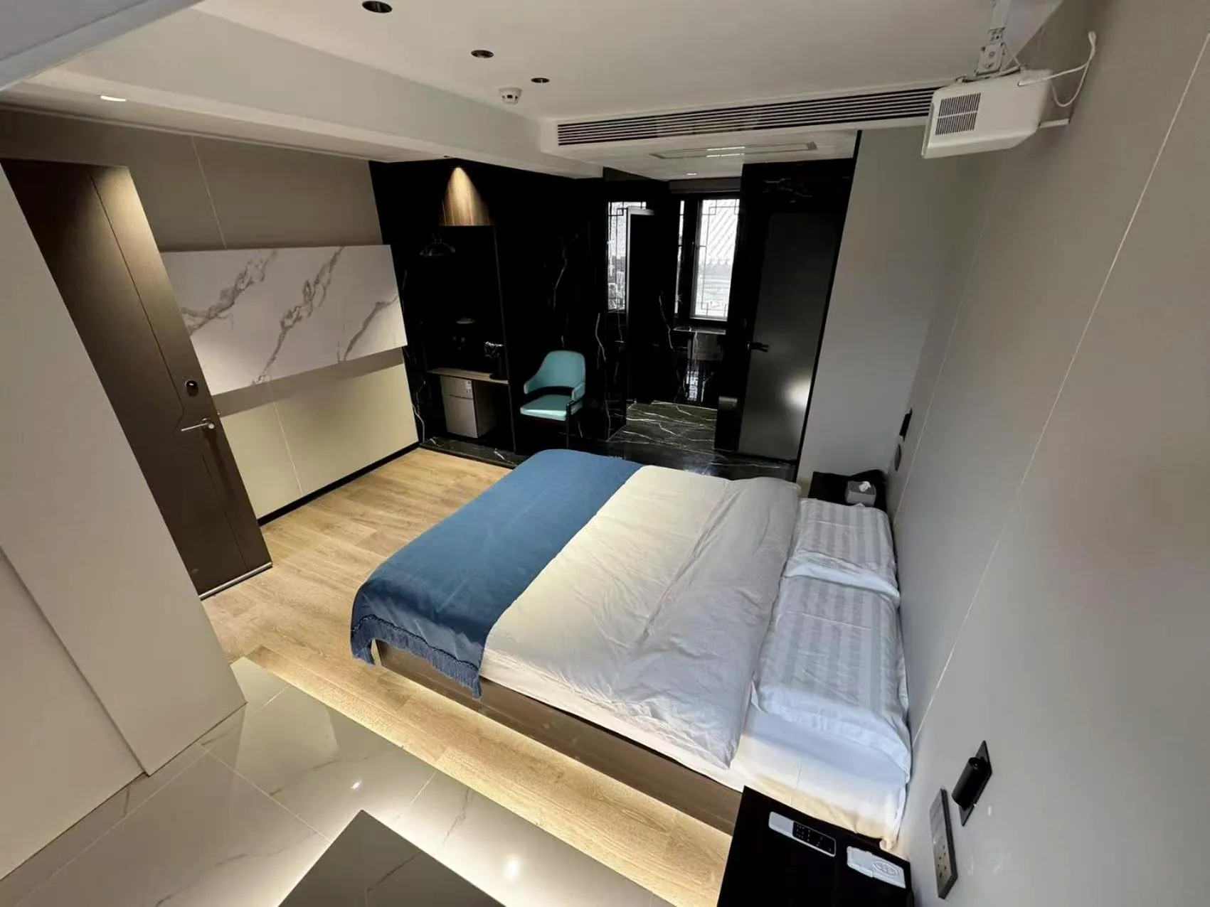 Loft Duplex Family Suite in Pingyao Baichanghong Inn