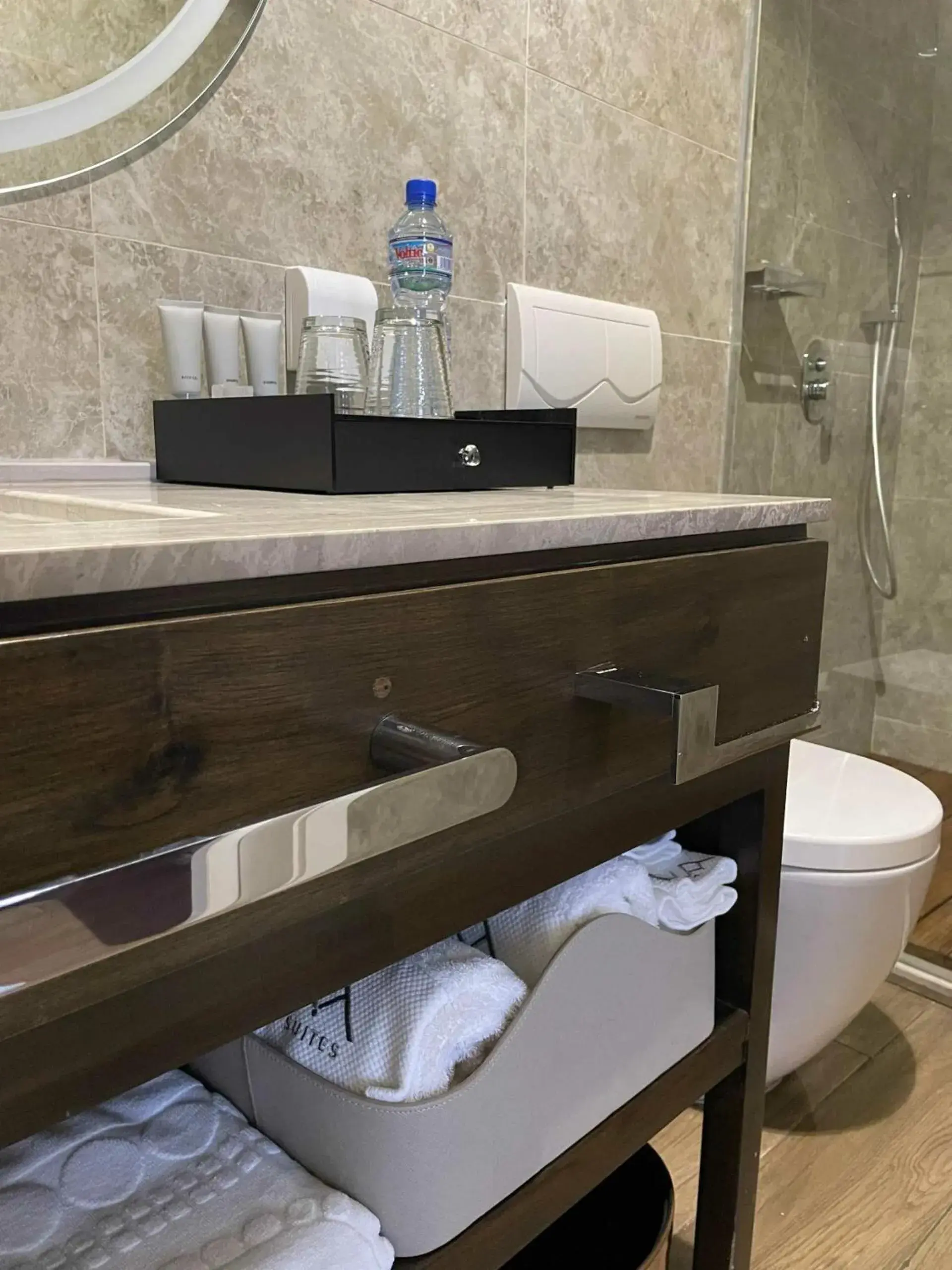 Bathroom in CIKA GOLDEN HOTEL and SUITES Bathroom in CIKA GOLDEN HOTEL and SUITES