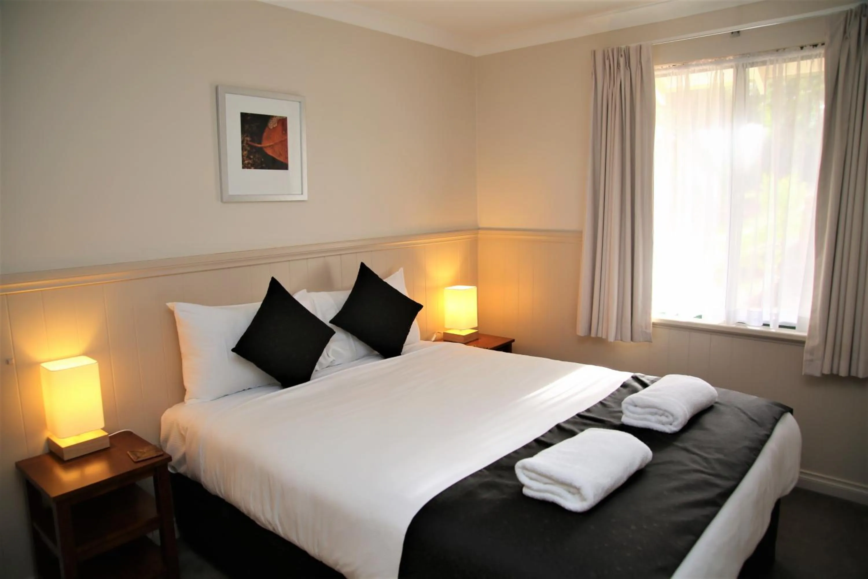 Bedroom, Bed in Bushy Lake Chalets