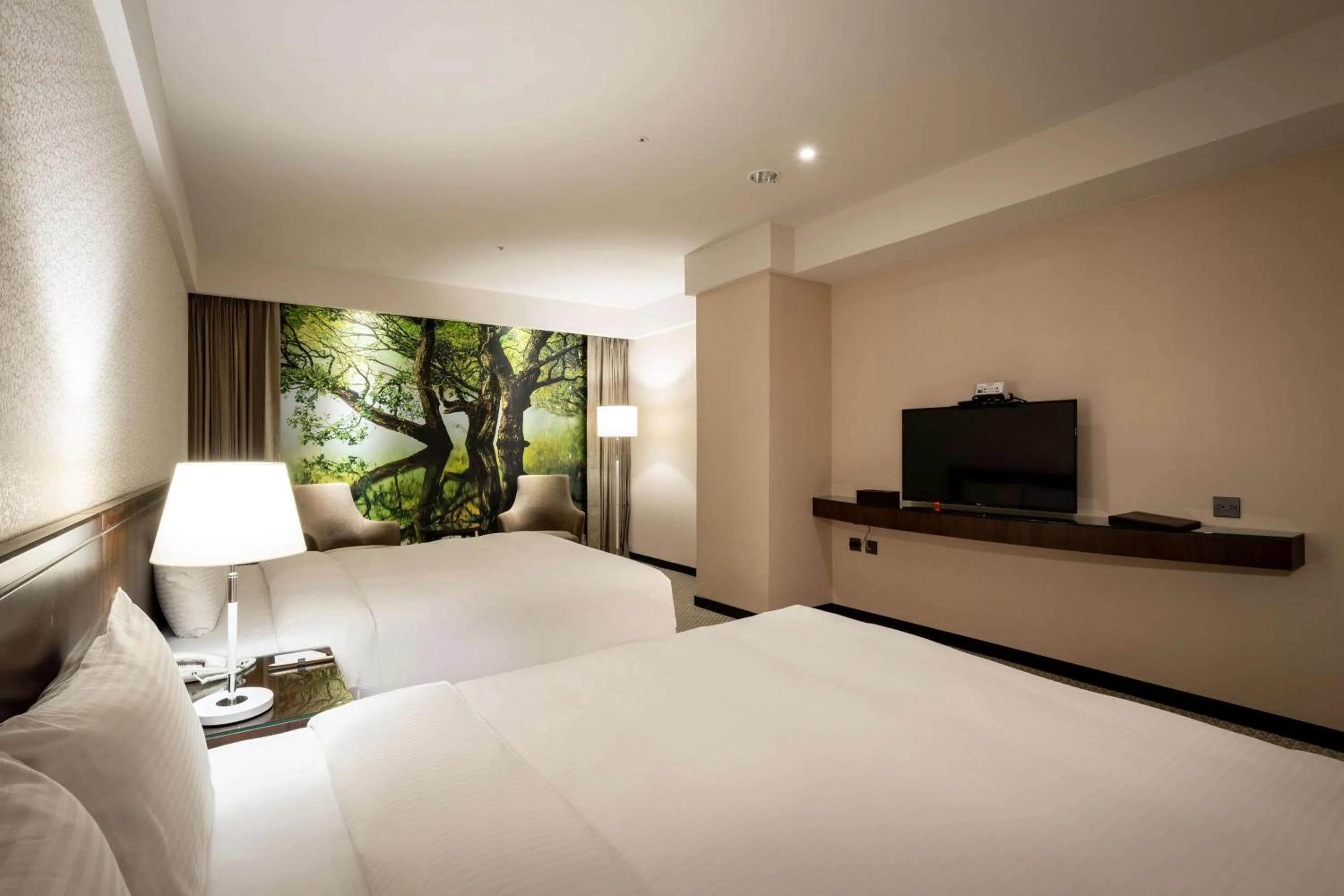 Bed in 雀客旅館台中來來