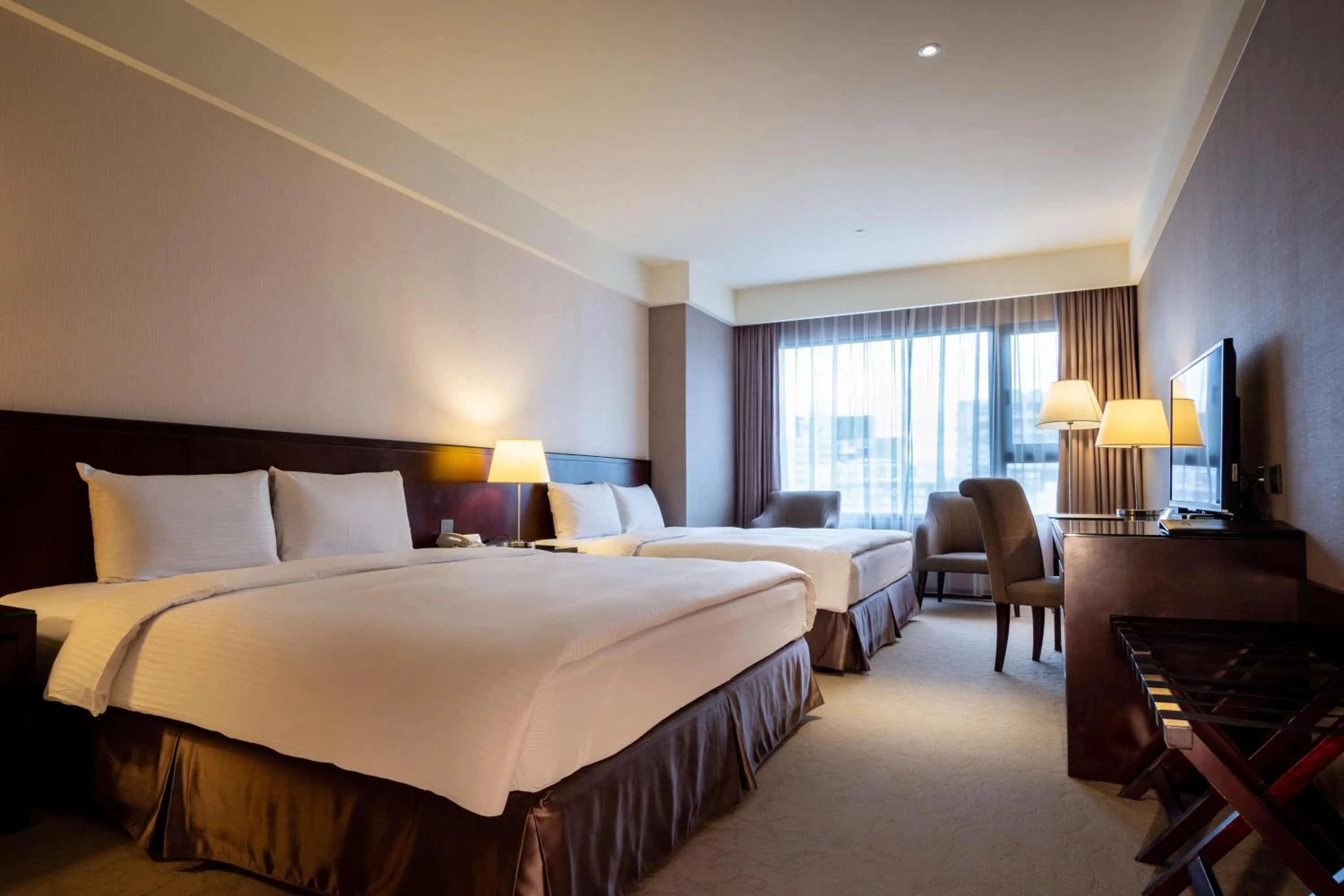 Photo of the whole room, Bed in 雀客旅館台中來來