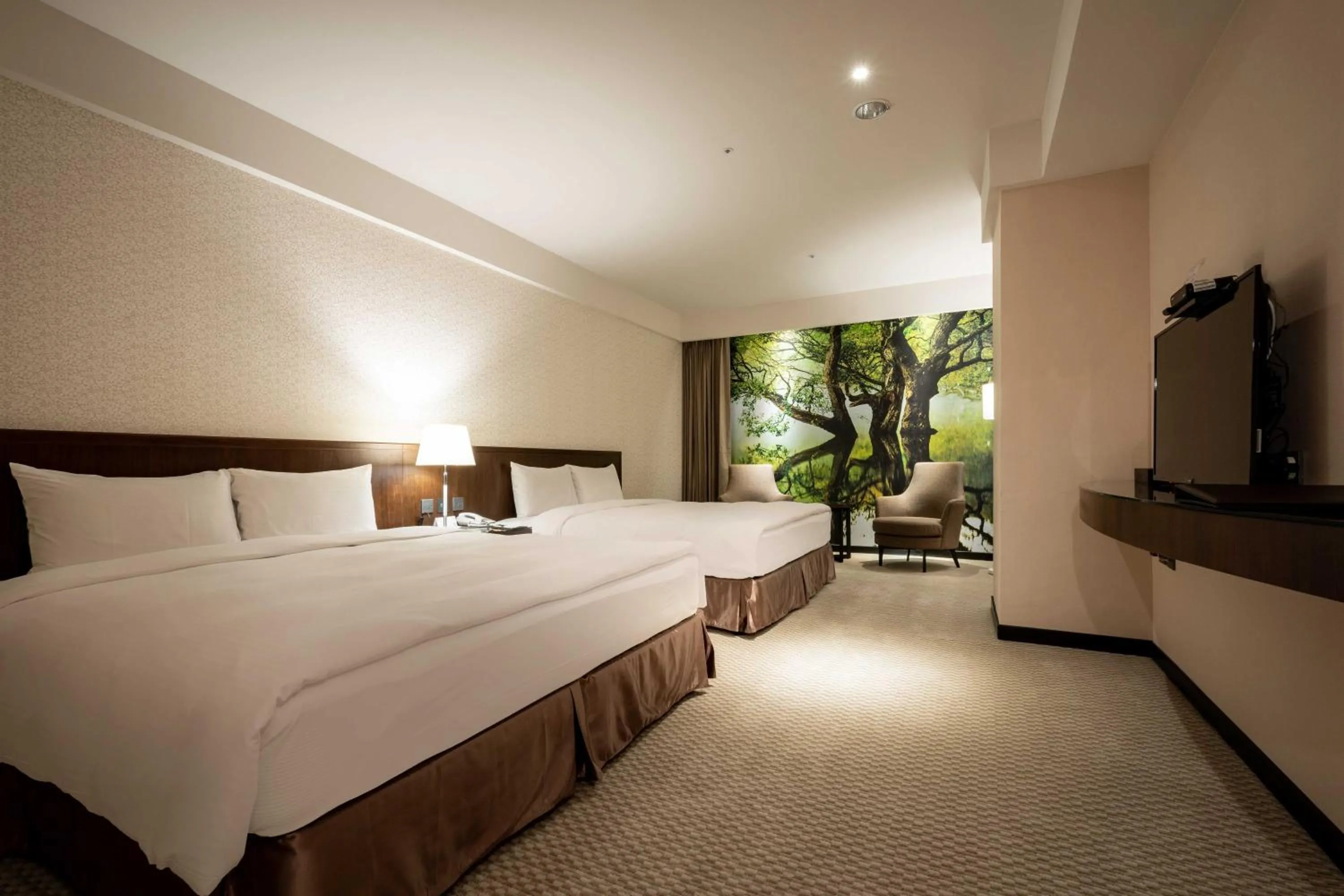 Photo of the whole room, Bed in 雀客旅館台中來來