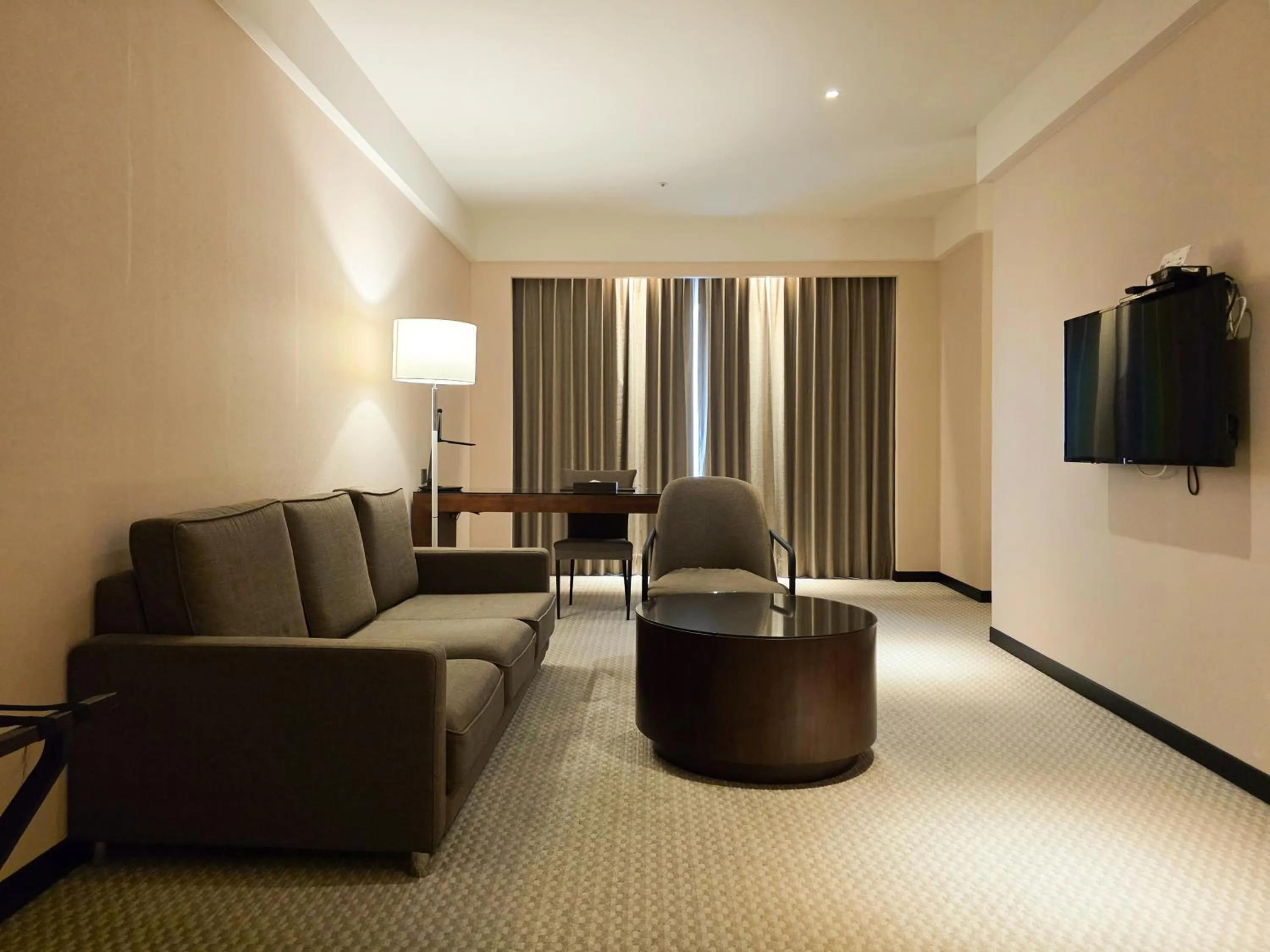 雀客旅館台中來來