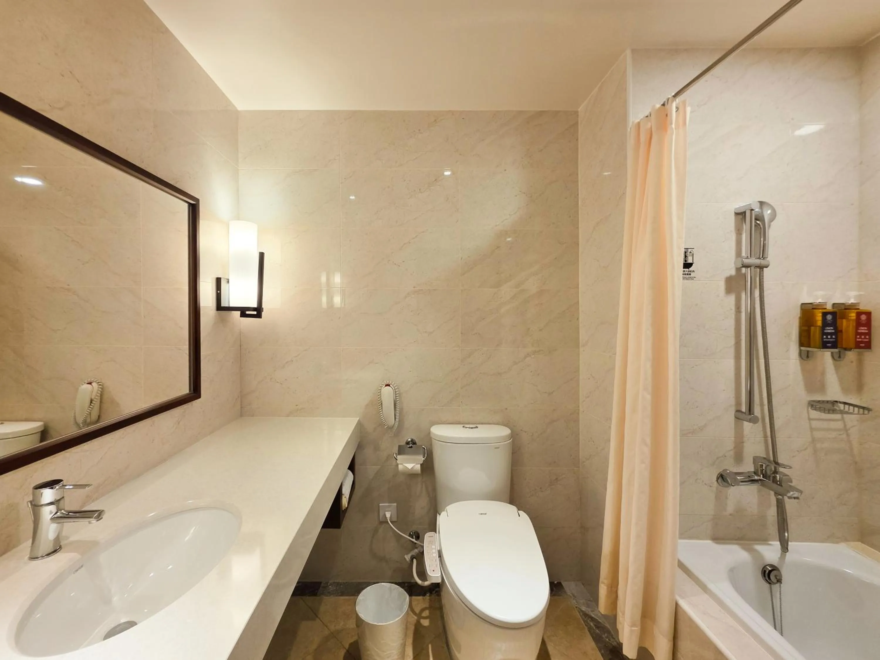 雀客旅館台中來來