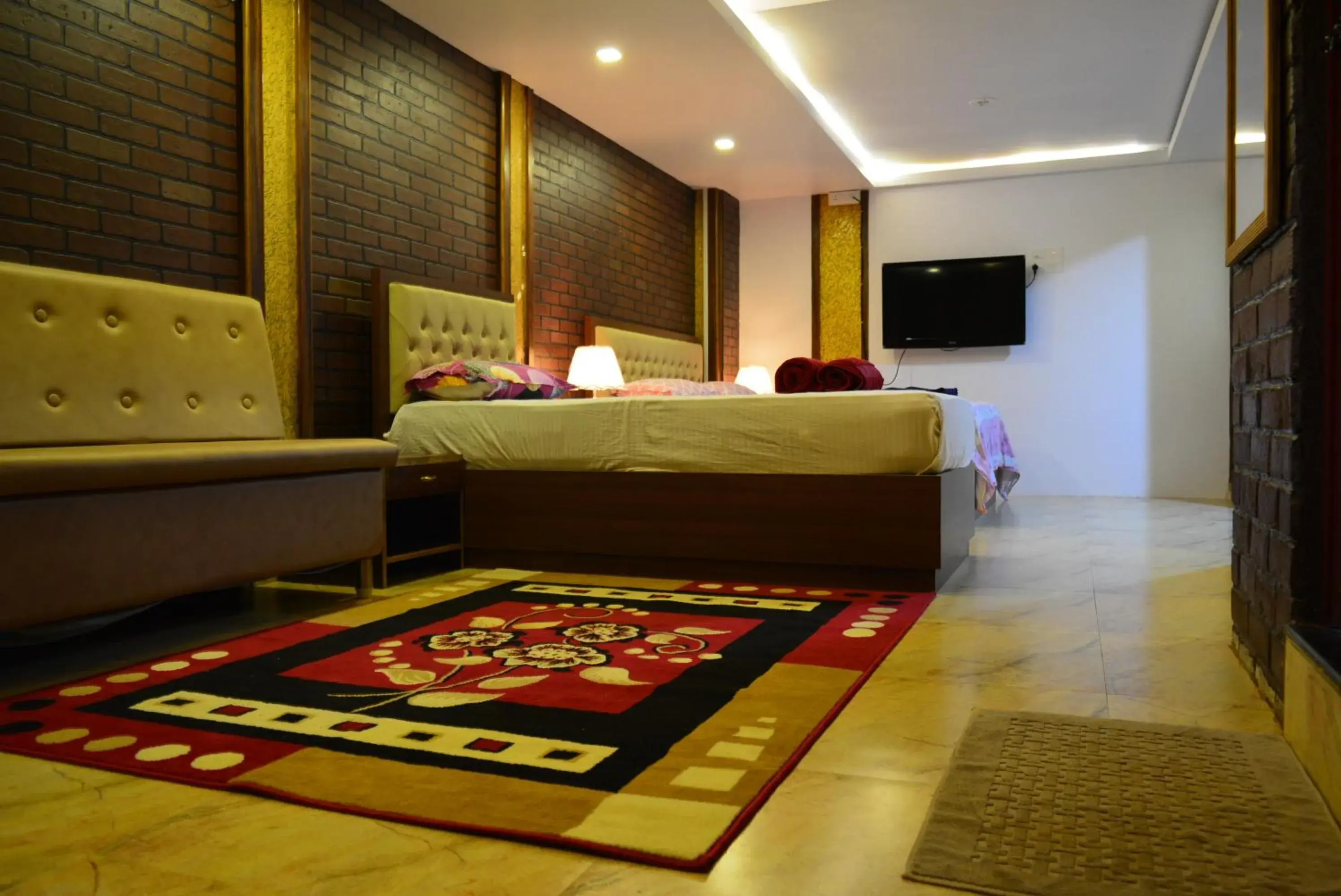 Photo of the whole room, Bed in Roundcube Guest House Photo of the whole room, Bed in Roundcube Guest House