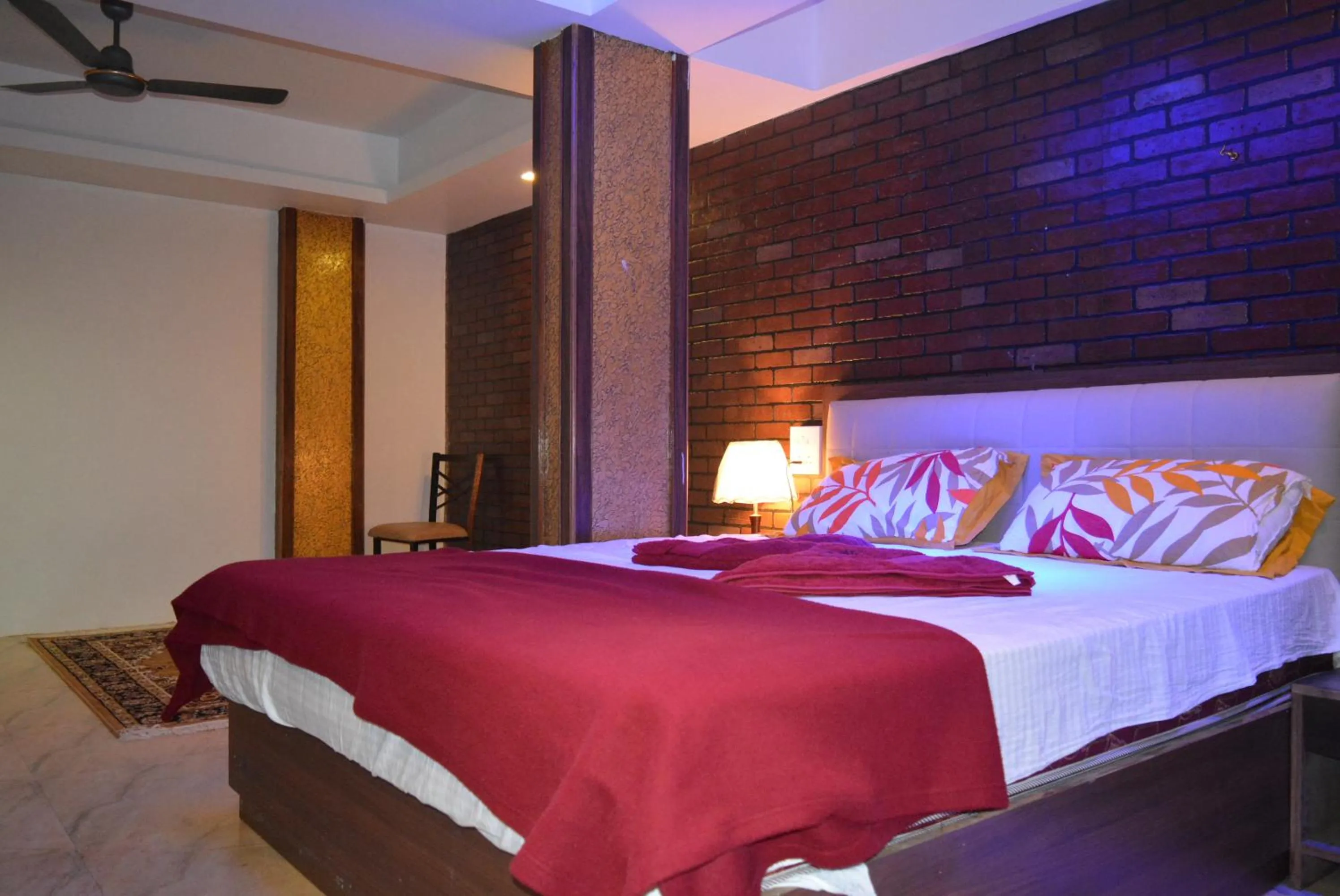 Bed in Roundcube Guest House