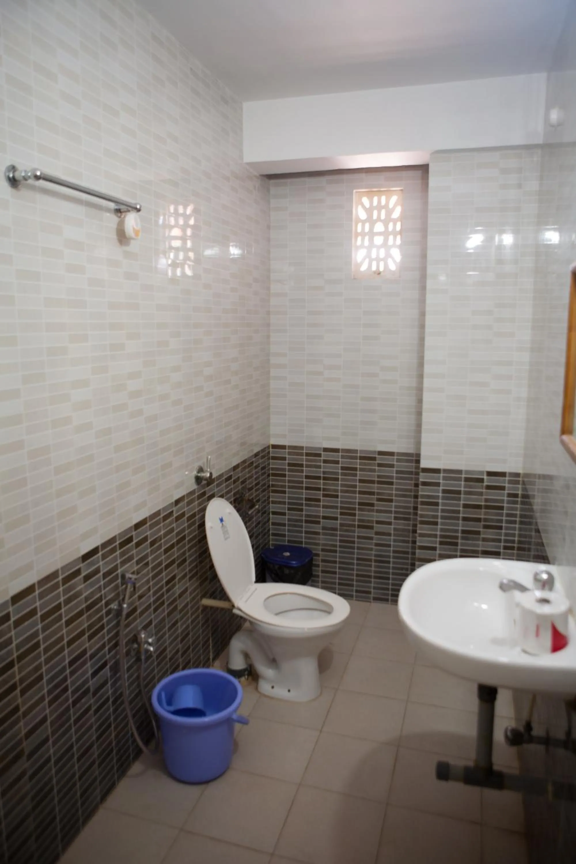 Bathroom in Roundcube Guest House