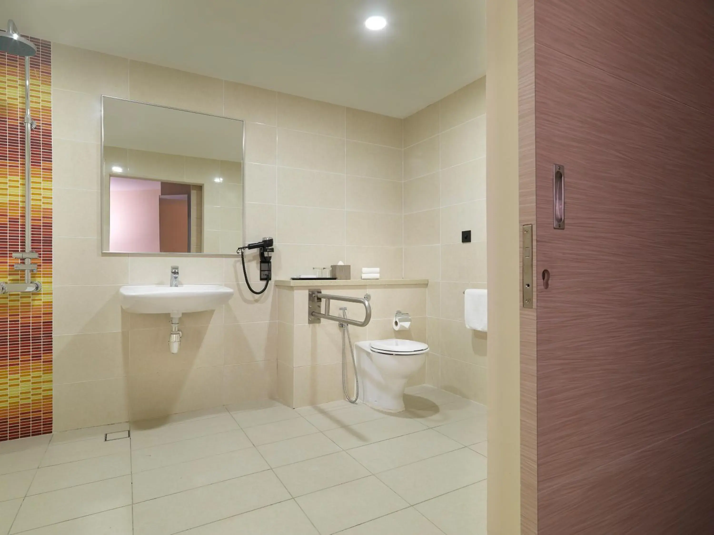 Bathroom in Sama Sama Express klia2 (Airside Transit Hotel)