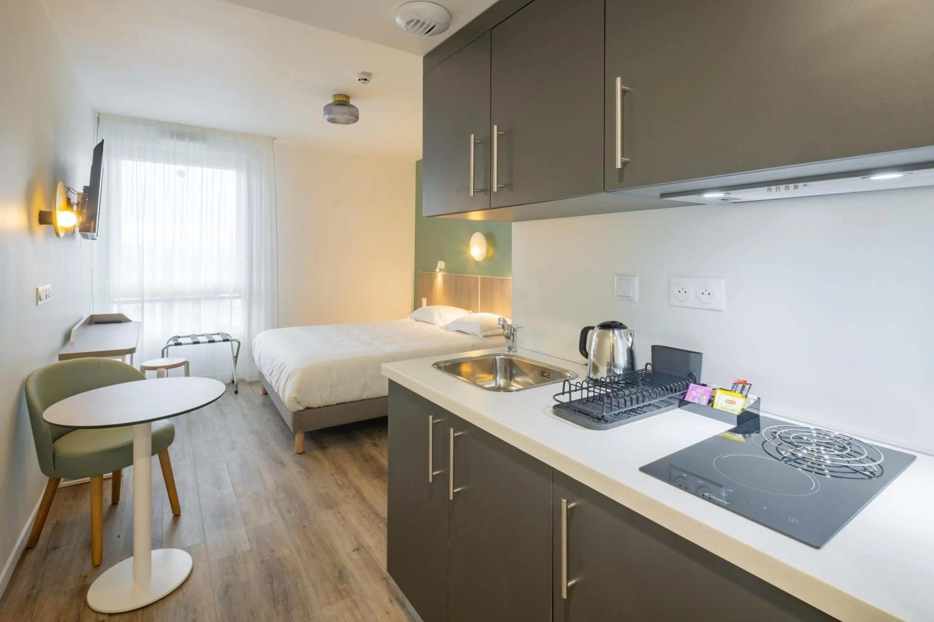 Bed in All Suites Appart Hôtel - Le Havre Centre - Les docks