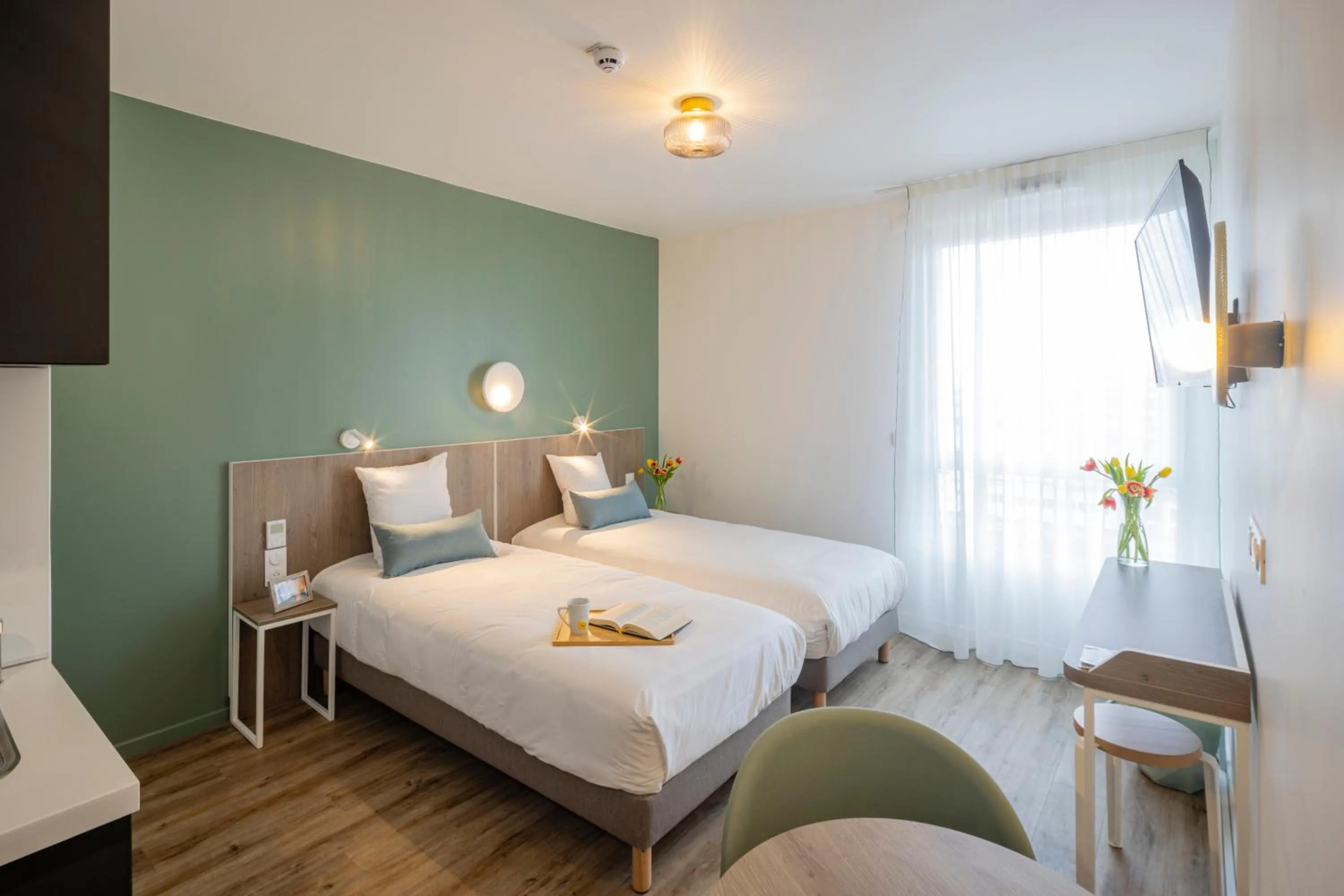 Bed in All Suites Appart Hôtel - Le Havre Centre - Les docks