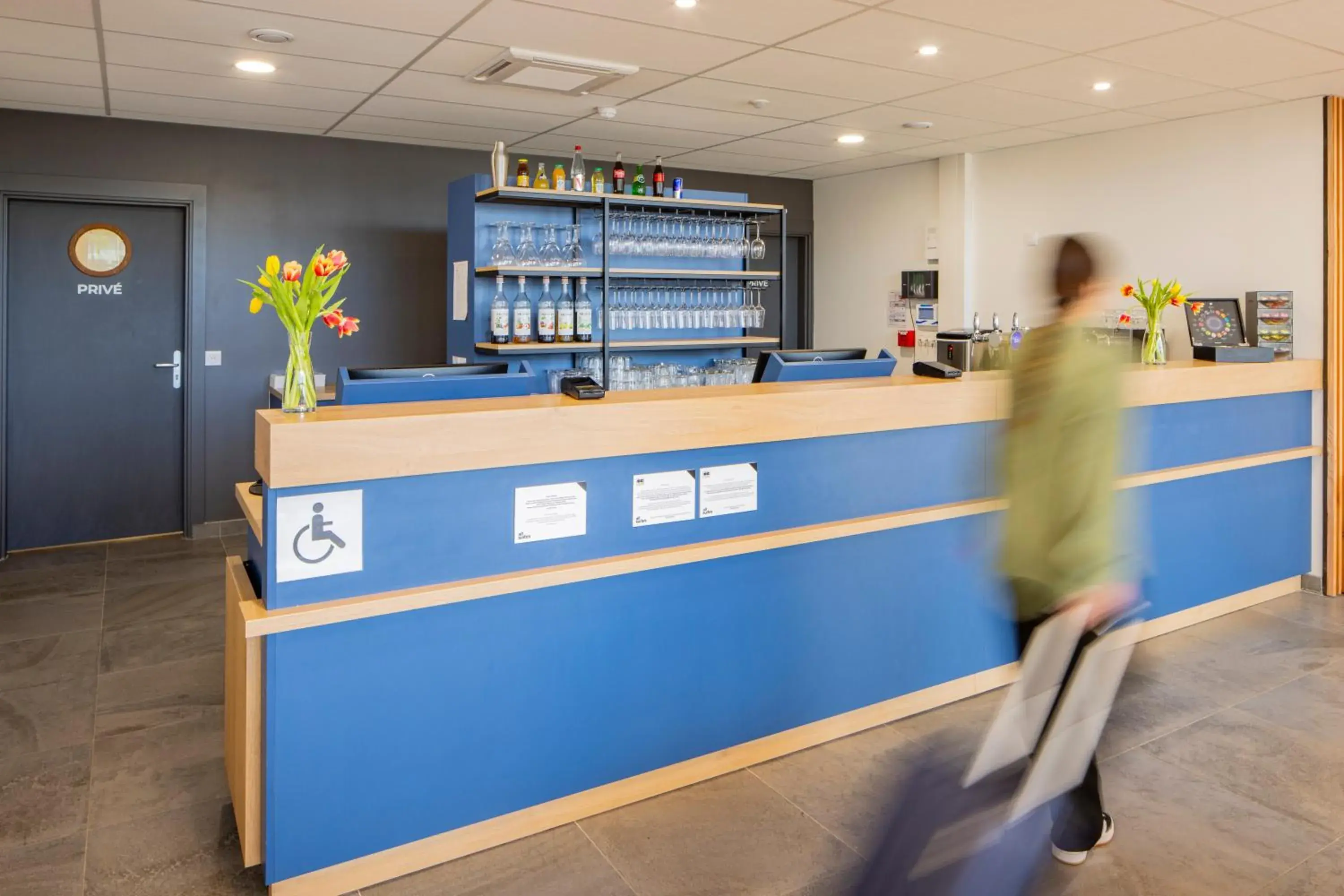 Lobby or reception in All Suites Appart Hôtel - Le Havre Centre - Les docks Lobby or reception in All Suites Appart Hôtel - Le Havre Centre - Les docks