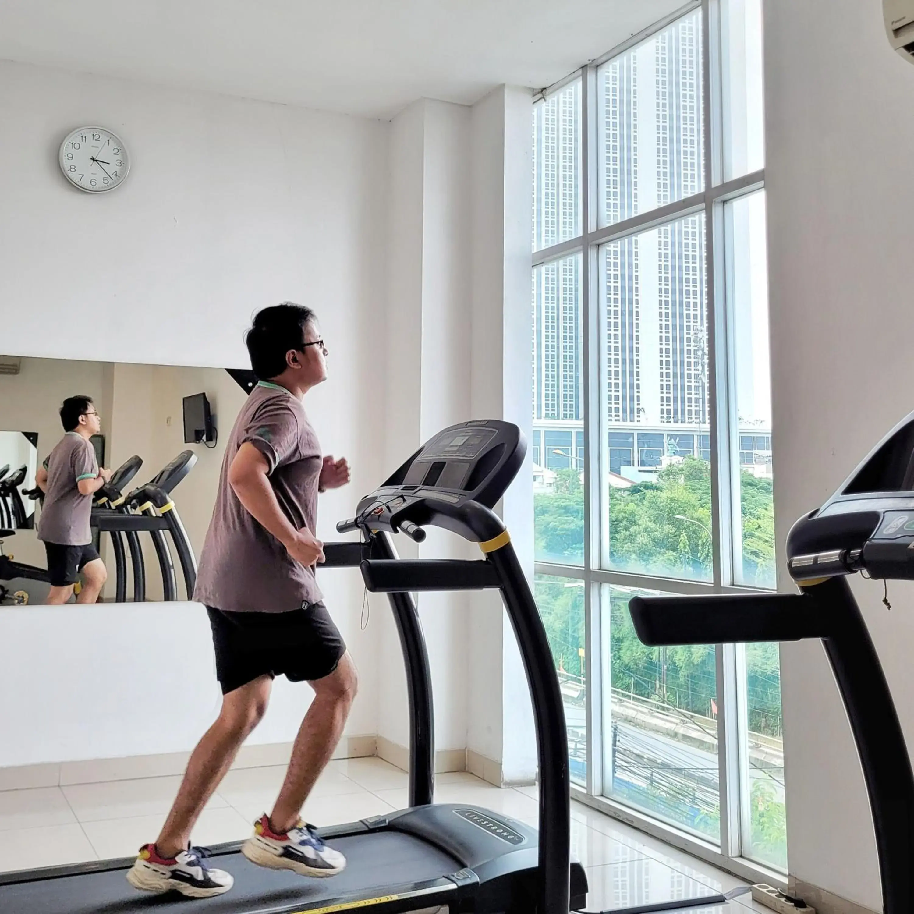 Fitness centre/facilities in Hotel Santika Cikarang Fitness centre/facilities in Hotel Santika Cikarang