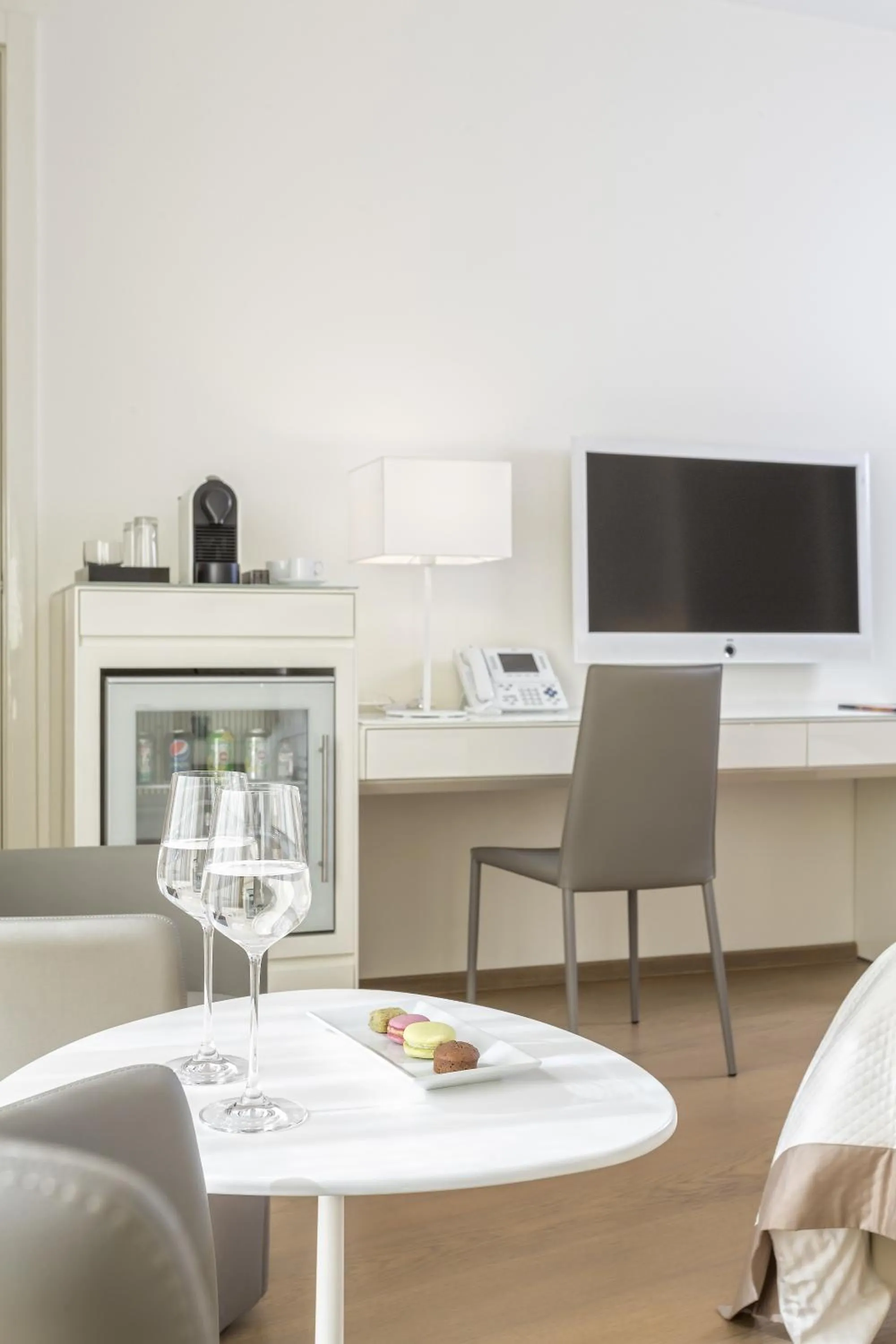 TV and multimedia in O Monot Boutique Hotel Beirut