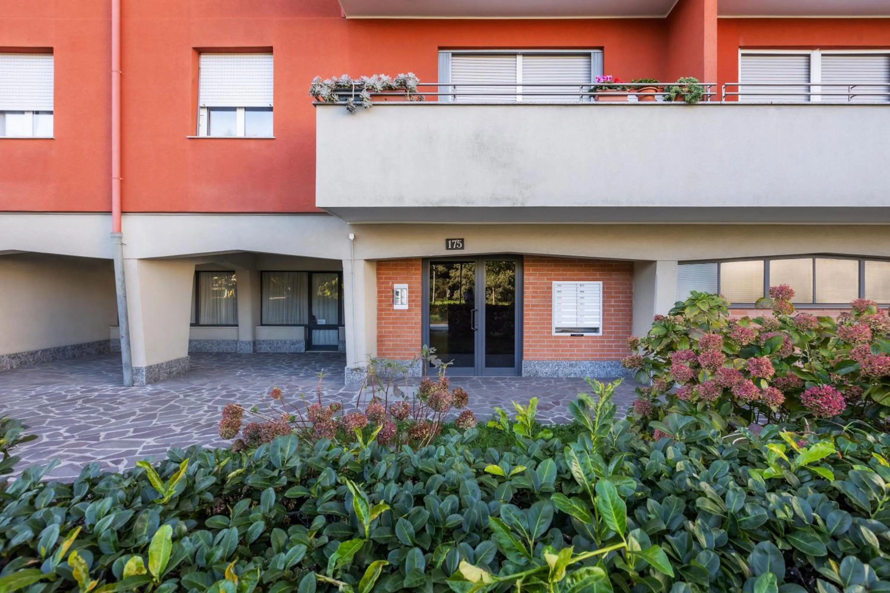 Property building in Maison Prince Milano