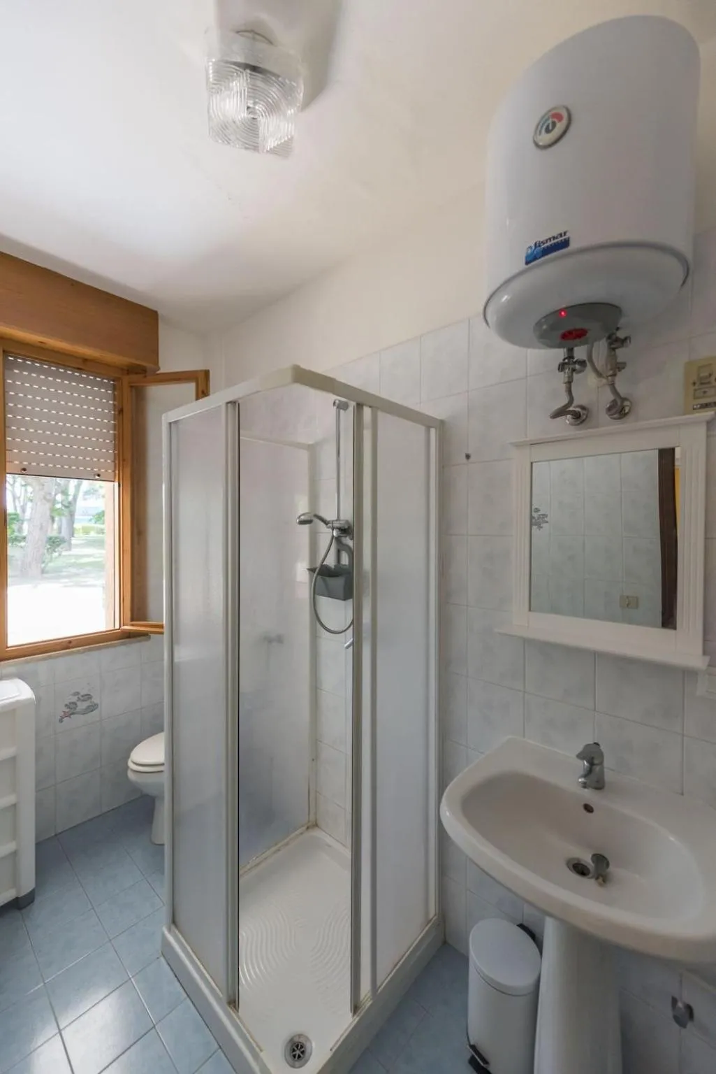 Shower in Studio in a complex with 3 swimming pools